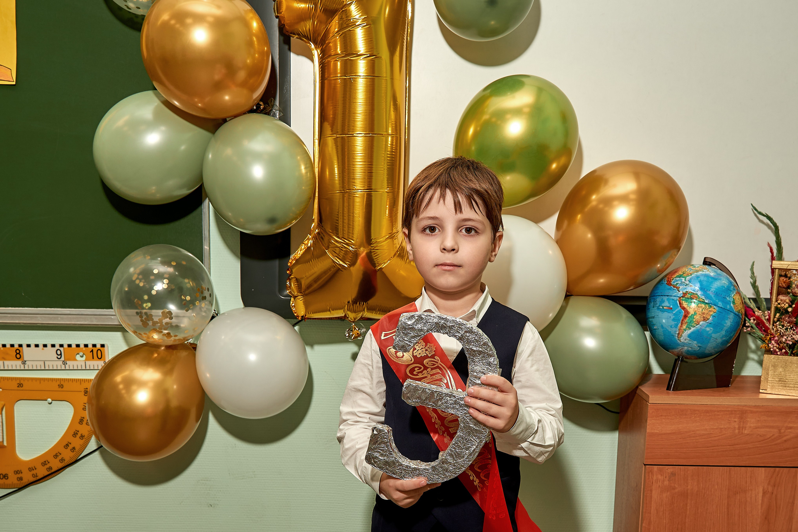 Оформление школы класса декор шарами к 1 сентября