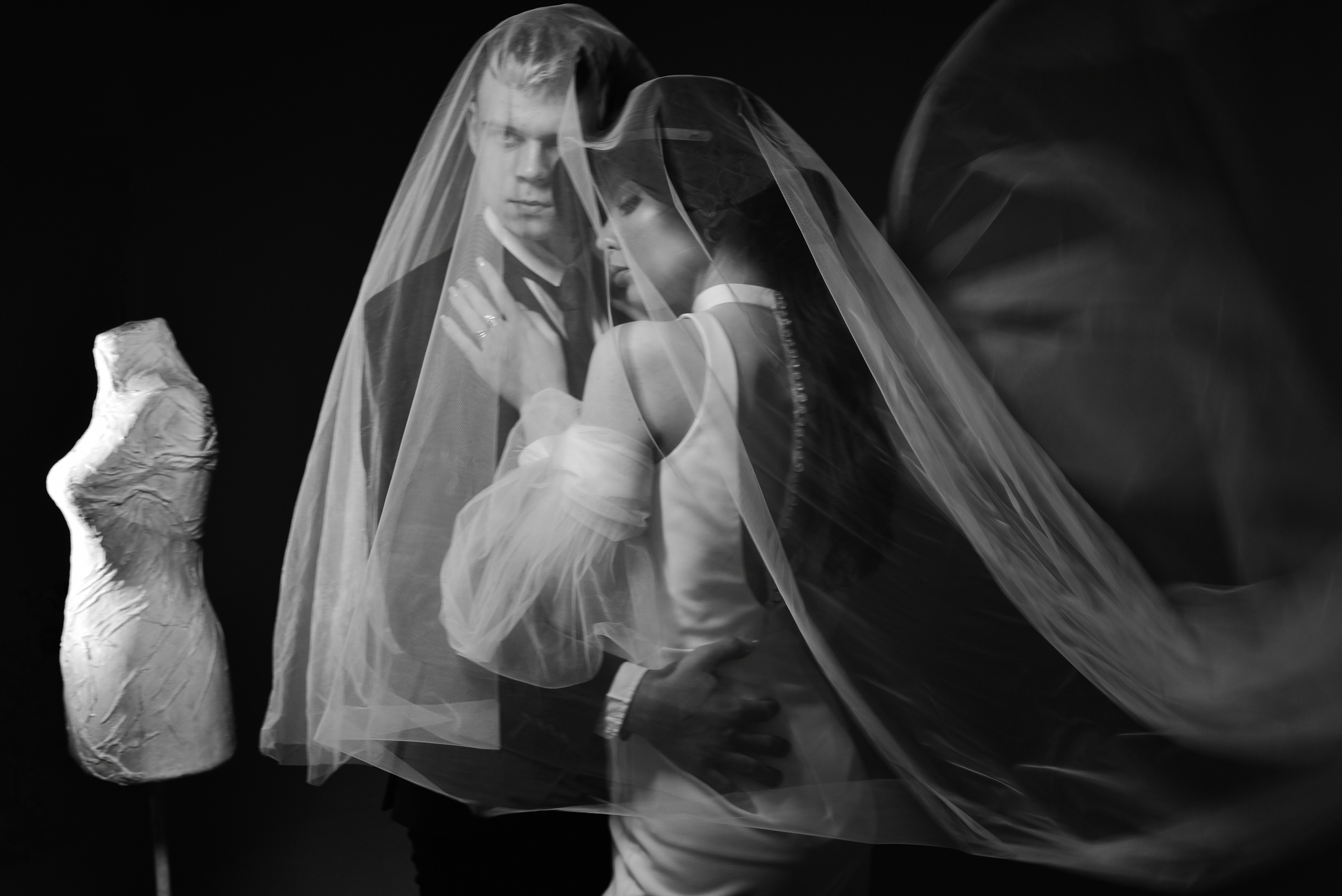 Художественные свадебные фото. Свадебные фотограф и видеограф в Саратове