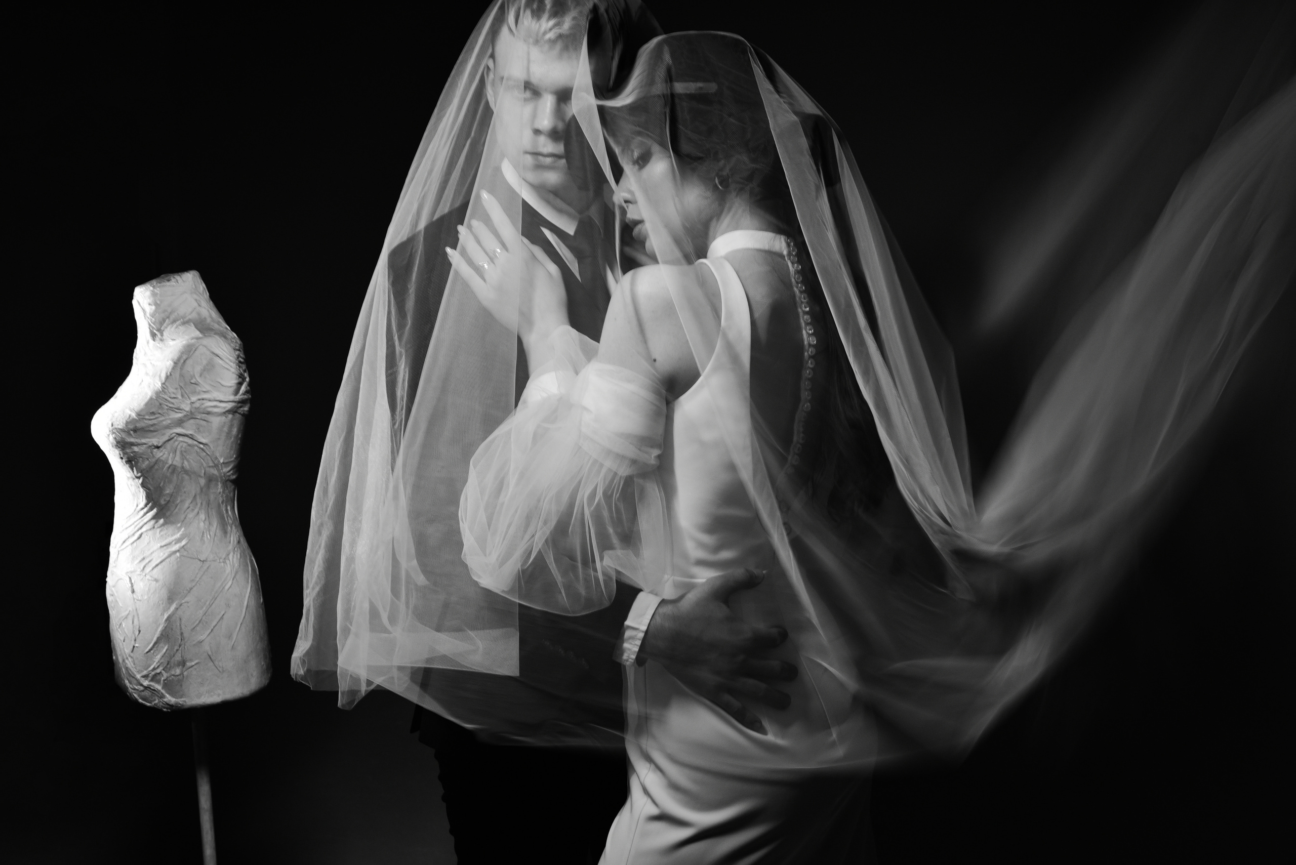 Художественные свадебные фото. Свадебные фотограф и видеограф в Саратове