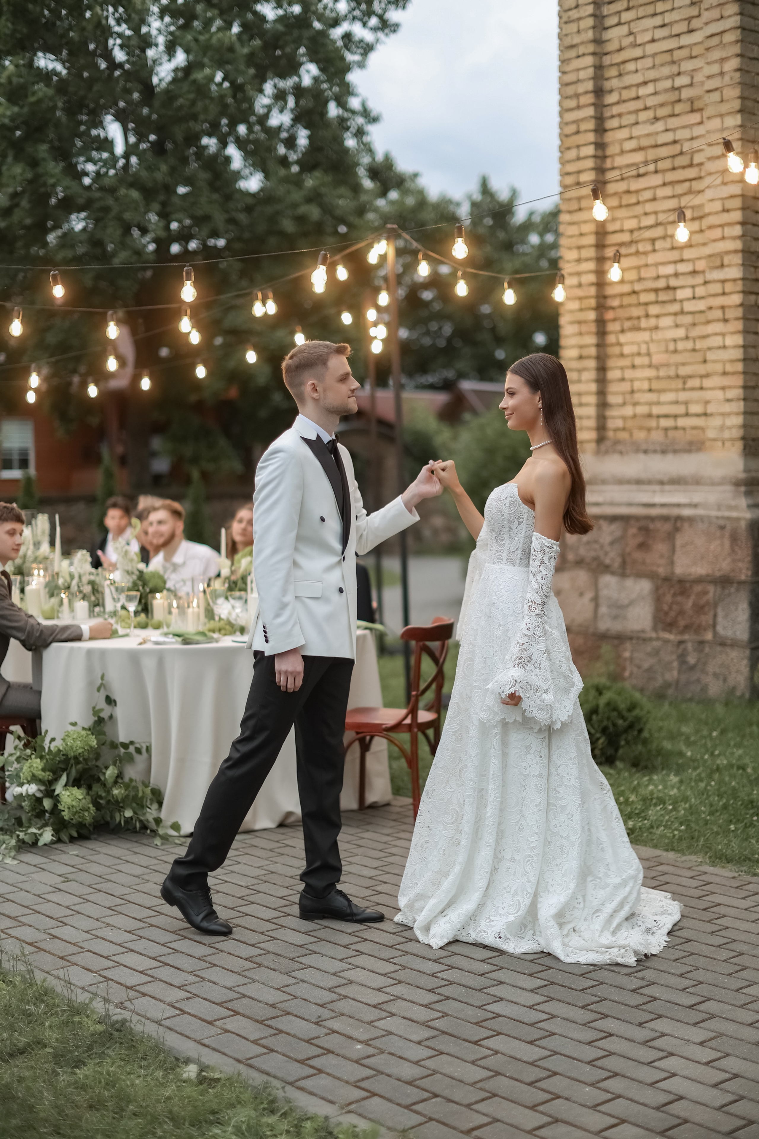 Кирилл и Виктория. Свадебные фотограф и видеограф в Минске Голдосовы Марина и Вадим