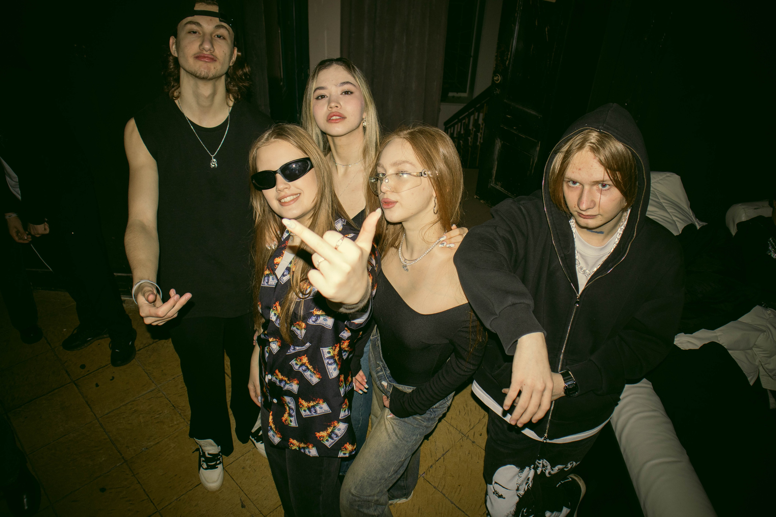 MOSHPIT. Фотограф и видеограф в Бугульме Аня Трутнева