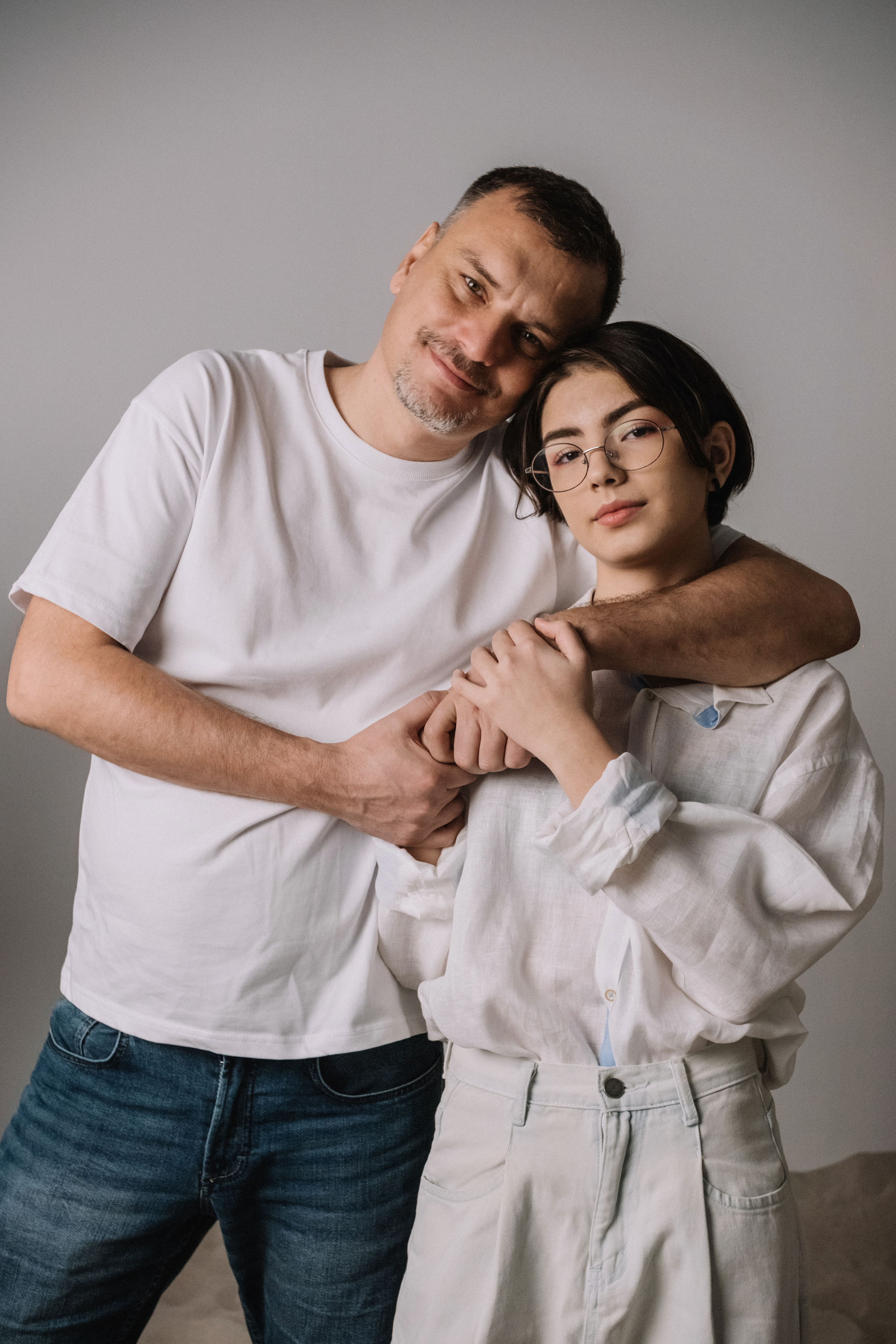 Семейная фотосессия в студии со взрослыми детьми мама папа дочь и сын. Портретный фотограф в Москве Ольга Акушко