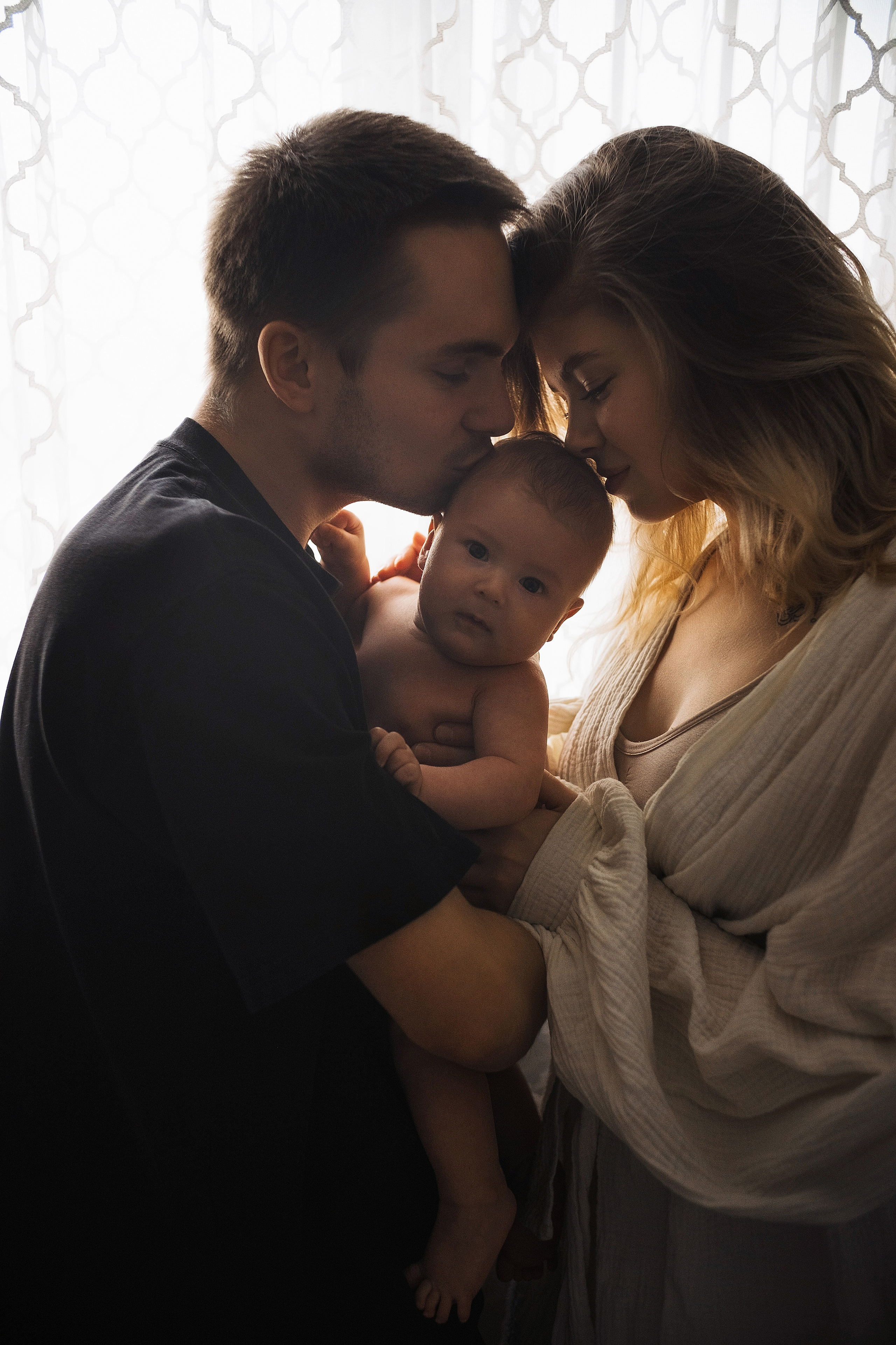 Первая домашняя фотосессия малыша 3 месяца. Портретный фотограф в Москве Ольга Акушко