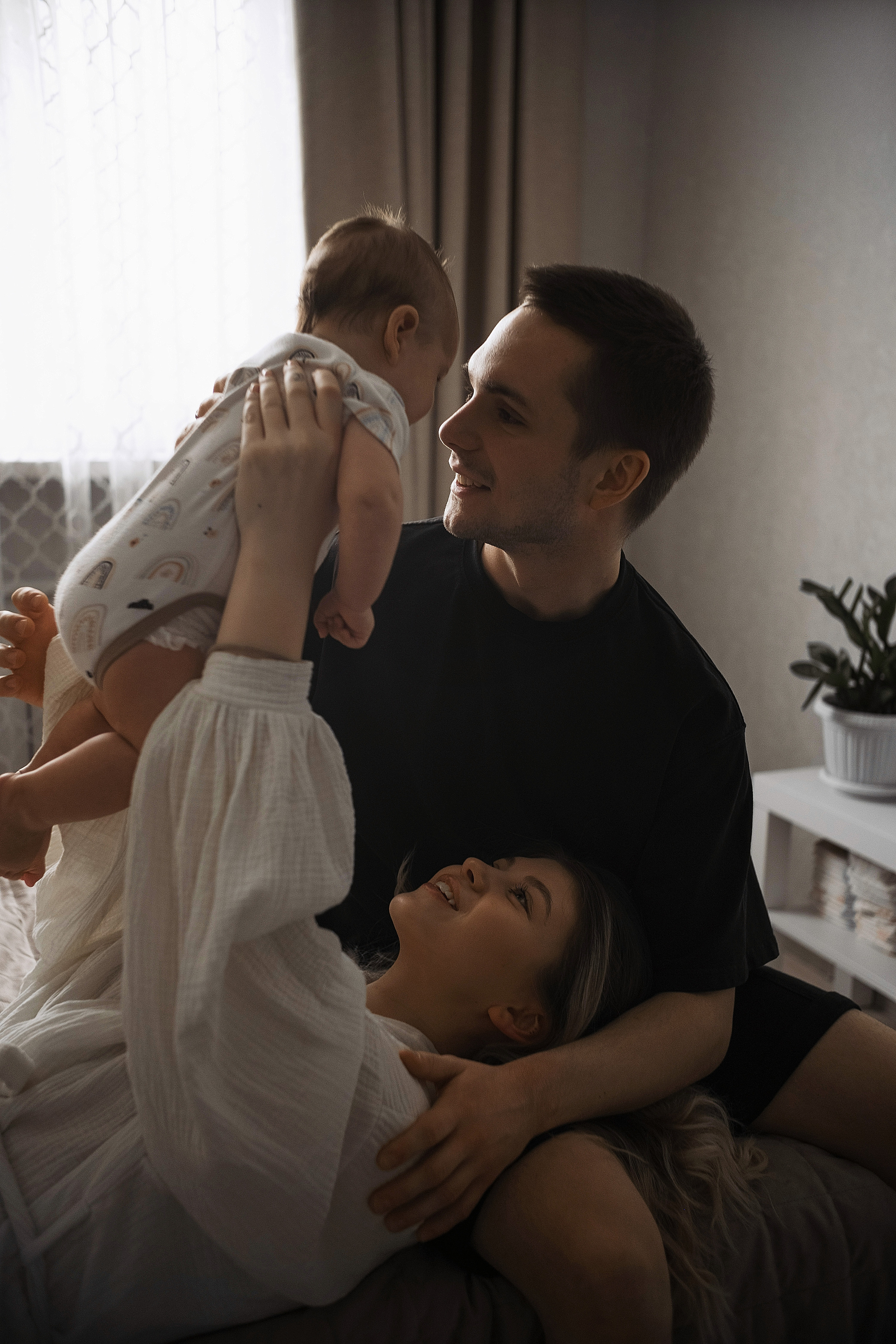 Первая домашняя фотосессия малыша 3 месяца. Портретный фотограф в Москве Ольга Акушко