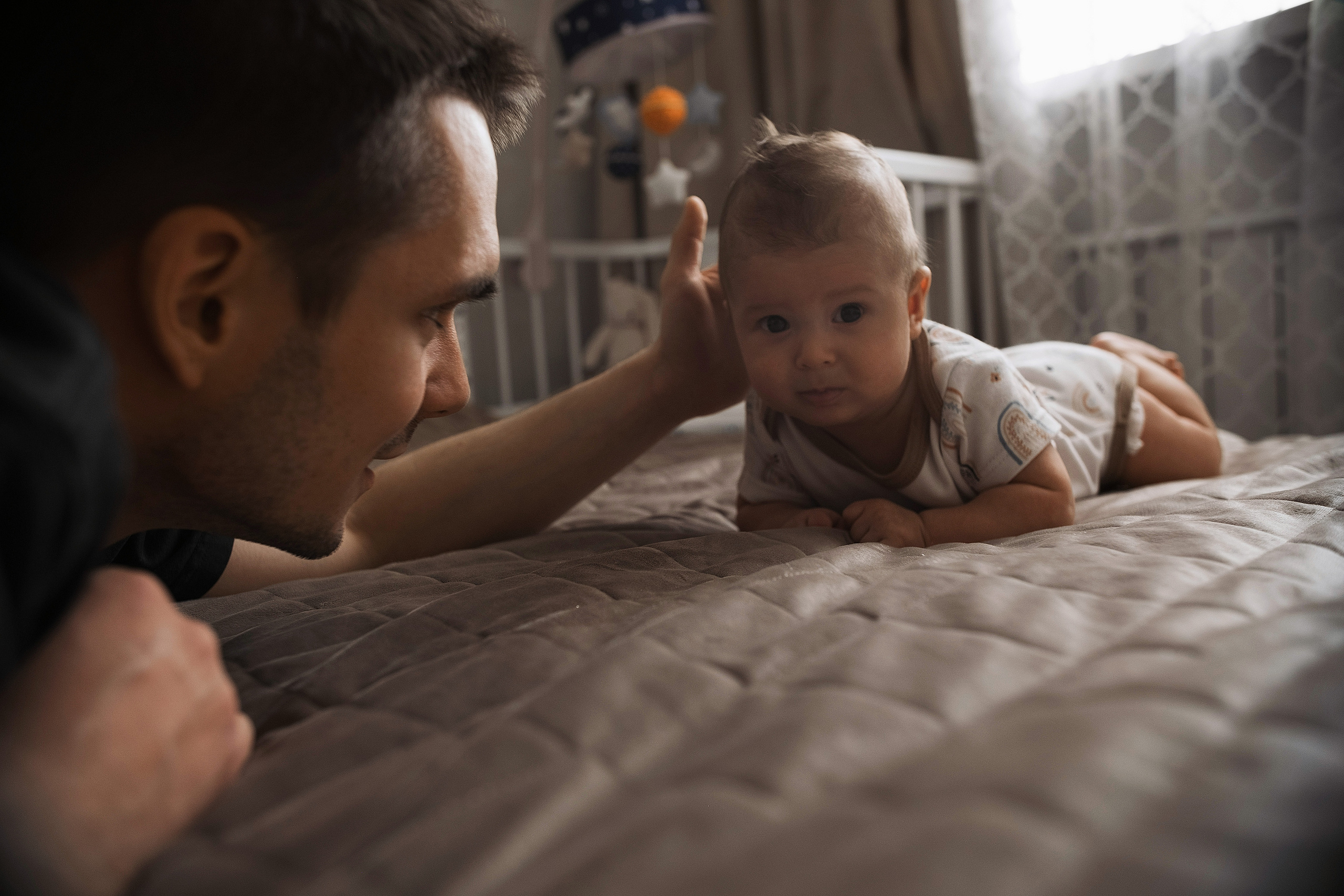 Первая домашняя фотосессия малыша 3 месяца. Портретный фотограф в Москве Ольга Акушко