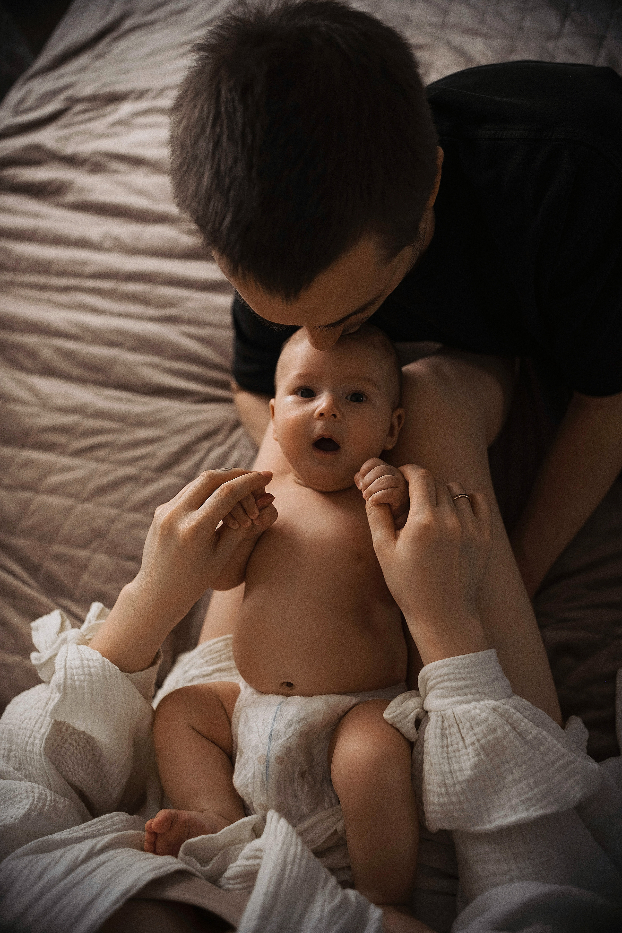 Первая домашняя фотосессия малыша 3 месяца. Портретный фотограф в Москве Ольга Акушко