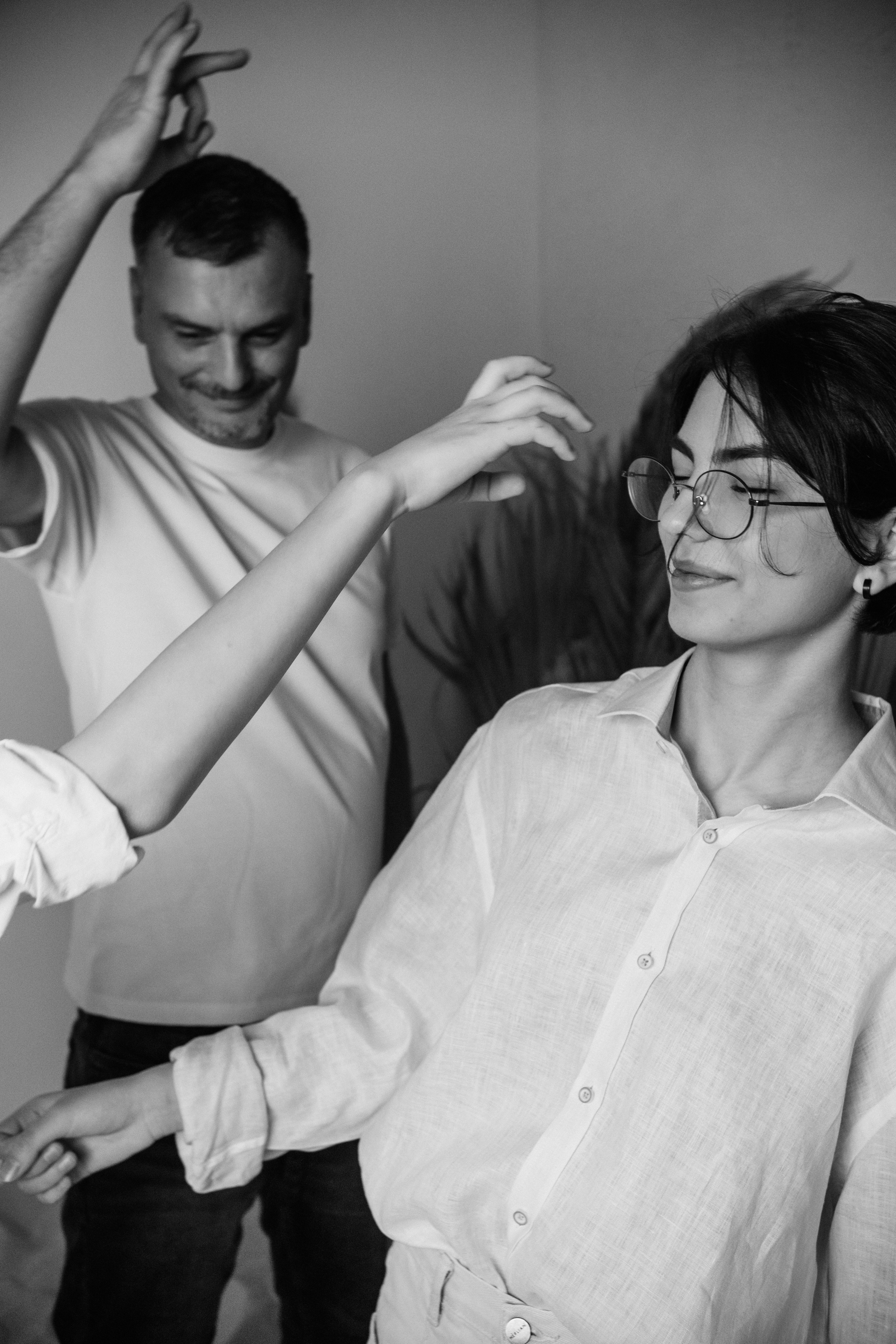 Семейная фотосессия в студии со взрослыми детьми мама папа дочь и сын. Портретный фотограф в Москве Ольга Акушко