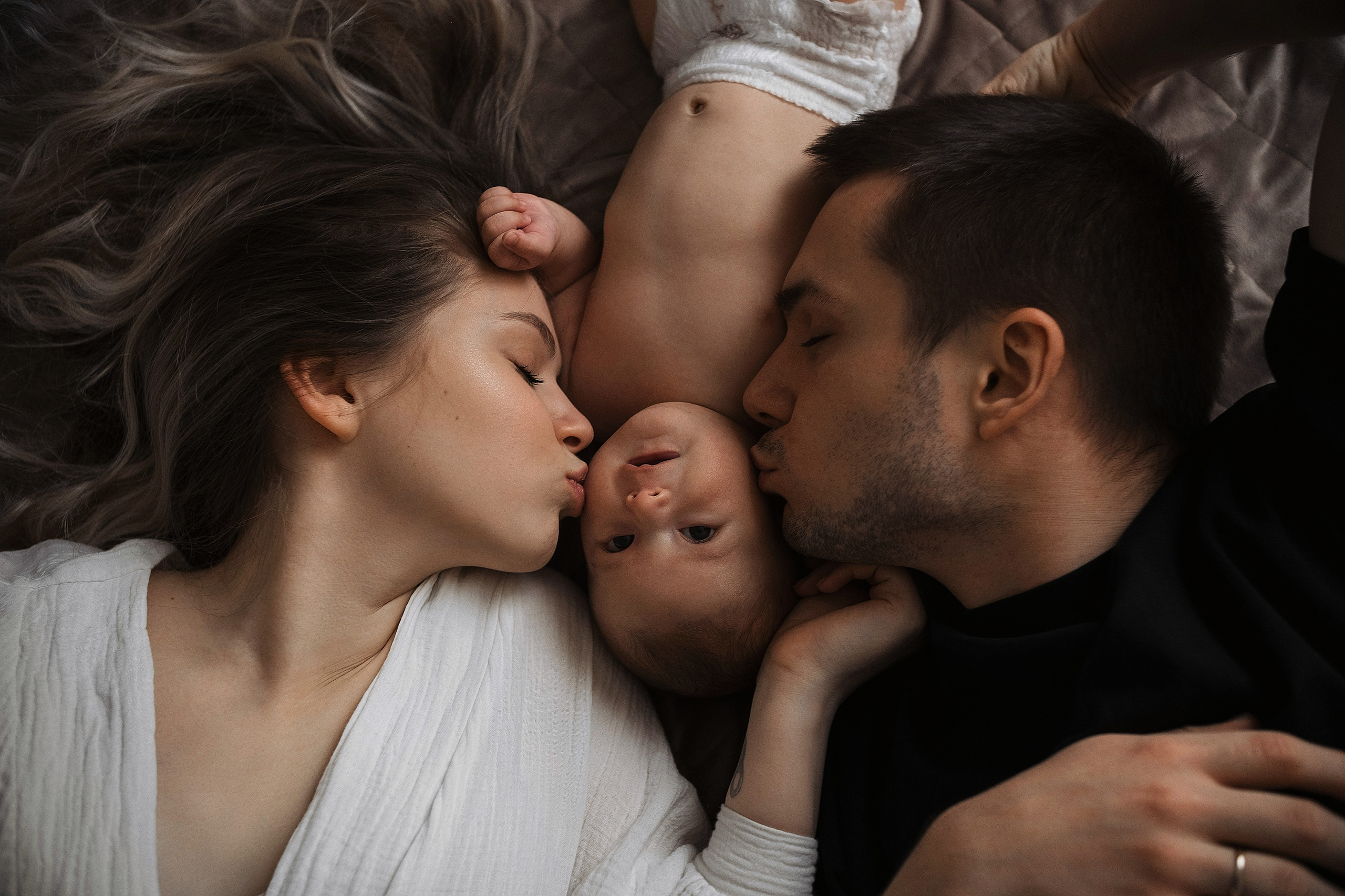 Первая домашняя фотосессия малыша 3 месяца. Портретный фотограф в Москве Ольга Акушко