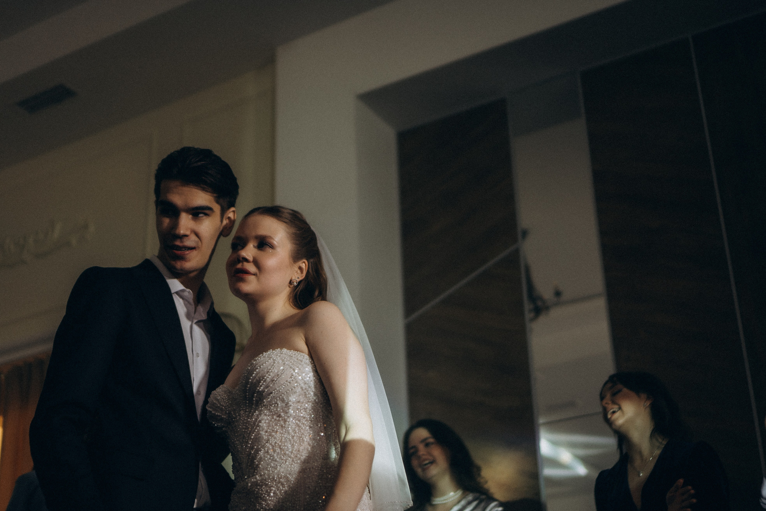 СВАДЕБНАЯ СЬЕМКА СБОРОВ В ОТЕЛЕ И ВЫЕЗД НА ЦЕРЕМОНИЮ (СНЯТО В СИБИРЕ В НИЖНЕВАРТОВСКЕ). Профессиональный фотограф, Санкт-Петербург — Виктория Богомолова