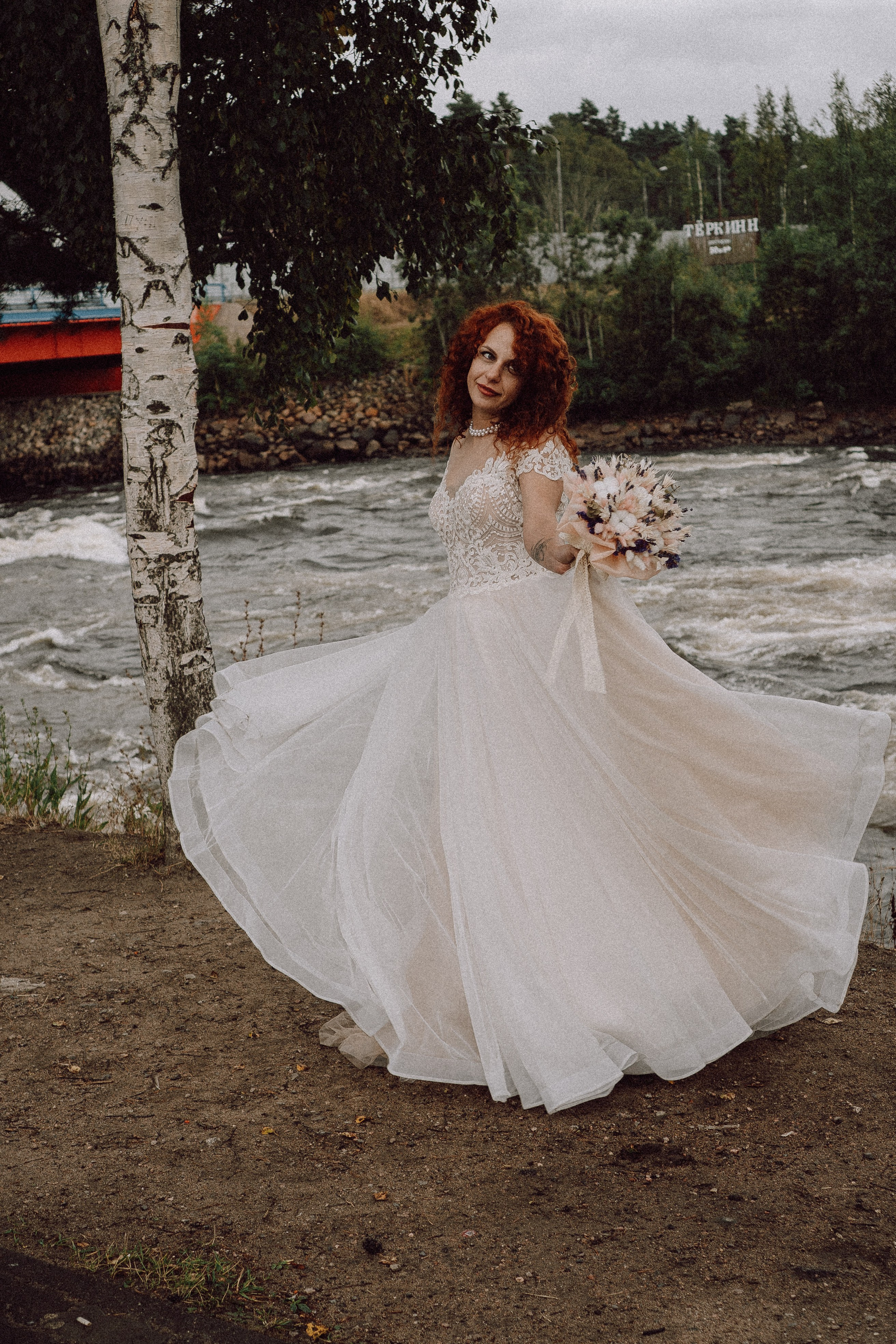 СВАДЕБНАЯ ФОТОСЕССИИЯ ПАРЫ В ГОРОДЕ ПРИОЗЕРСК В СОСНОВОМ ЛЕСУ И С ПИКАПОМ. Профессиональный фотограф, Санкт-Петербург — Виктория Богомолова