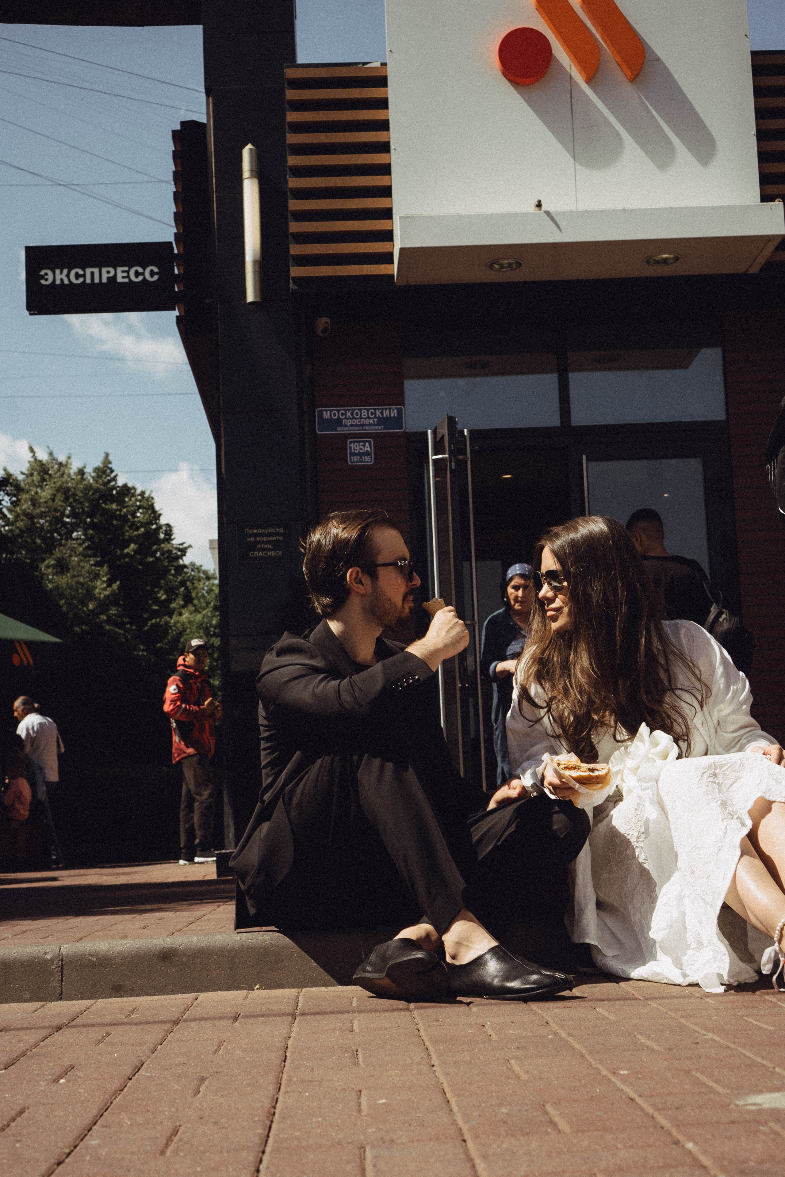 СВАДЕБНАЯ СЬЕМКА В ПАРКЕ ПОБЕДЫ И ПРОГУЛКА ПО МОСКОВСКОМУ ПРОСПЕКТУ. Профессиональный фотограф, Санкт-Петербург — Виктория Богомолова