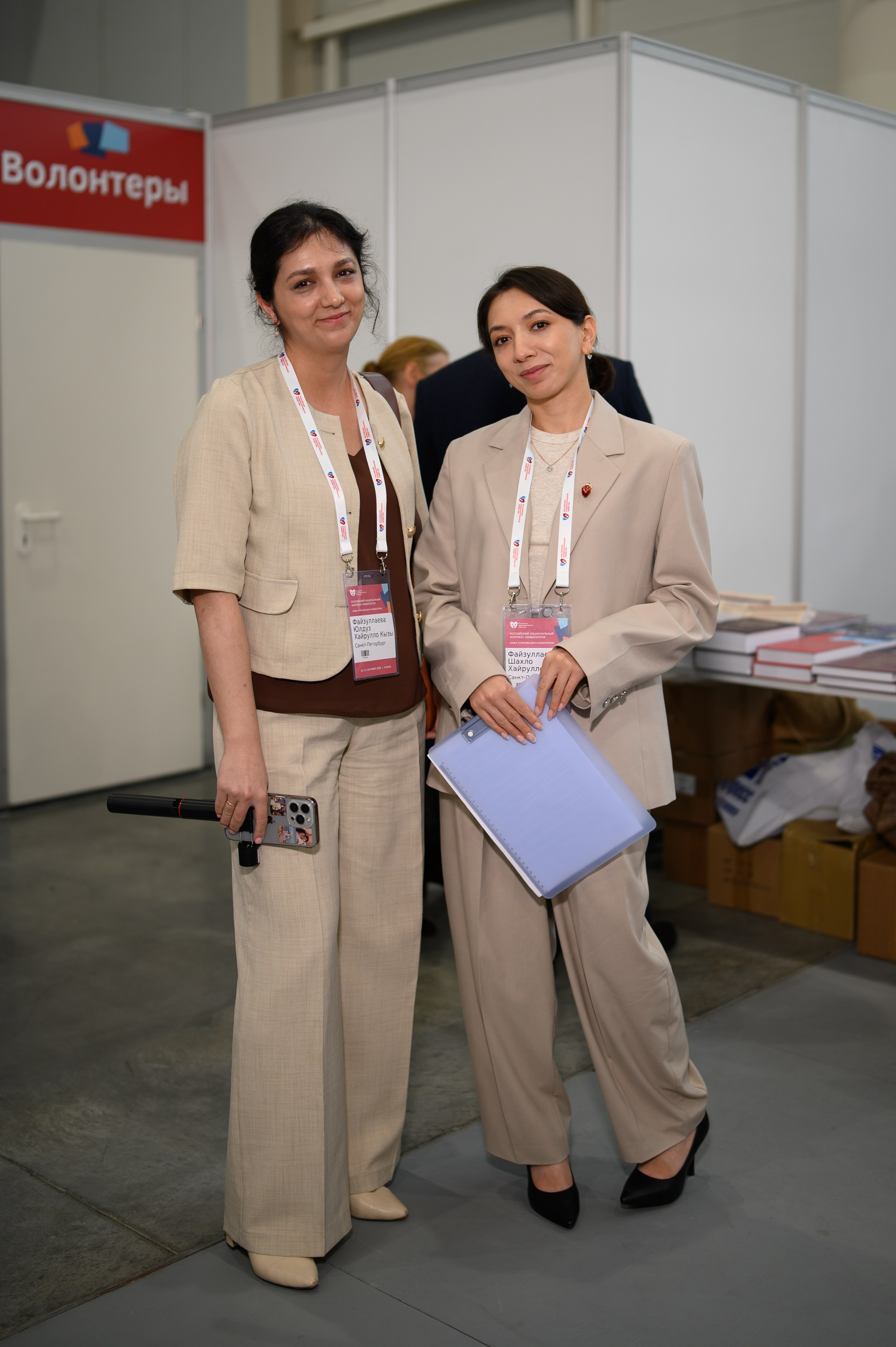 Репортажная фотосессия в выставочном центре Казань Экспо, участницы форума врачей-кардиологов