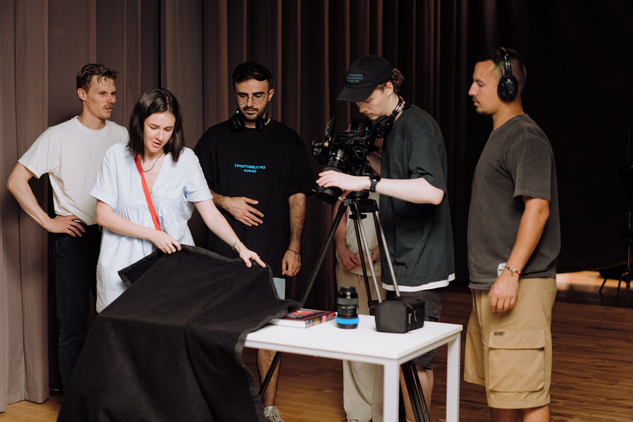 Женя Медведева / Уроки истории. Творческий и репортажный фотограф в Москве Клим Долгов