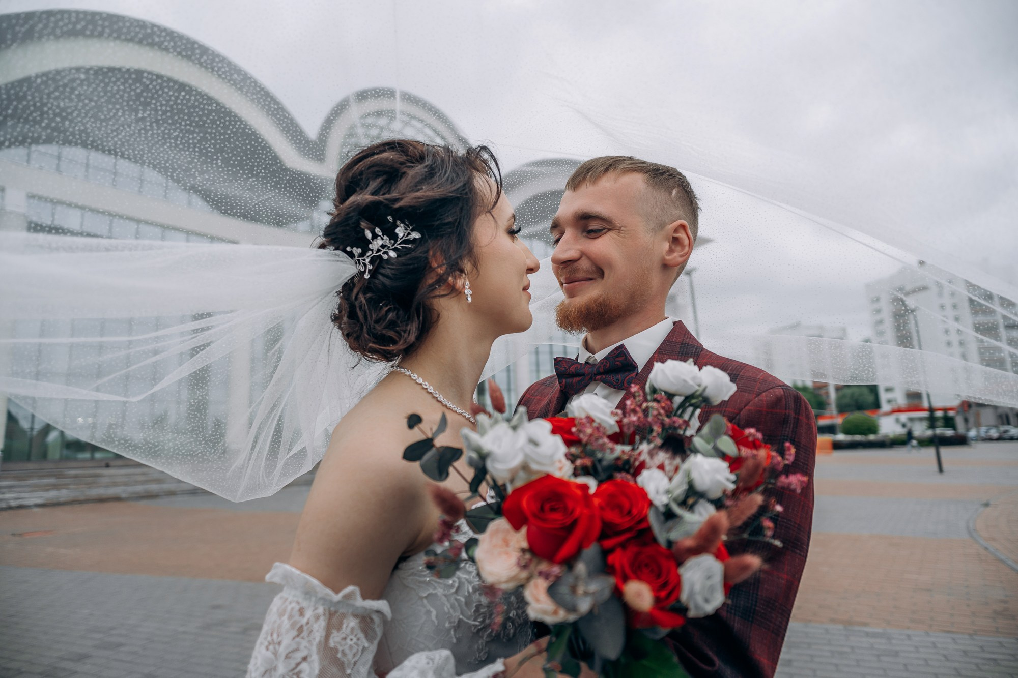 Свадебная фотосессия летом с выездной регистрацией. Свадебный и репортажный фотограф в Ярославле Евгений Сальников