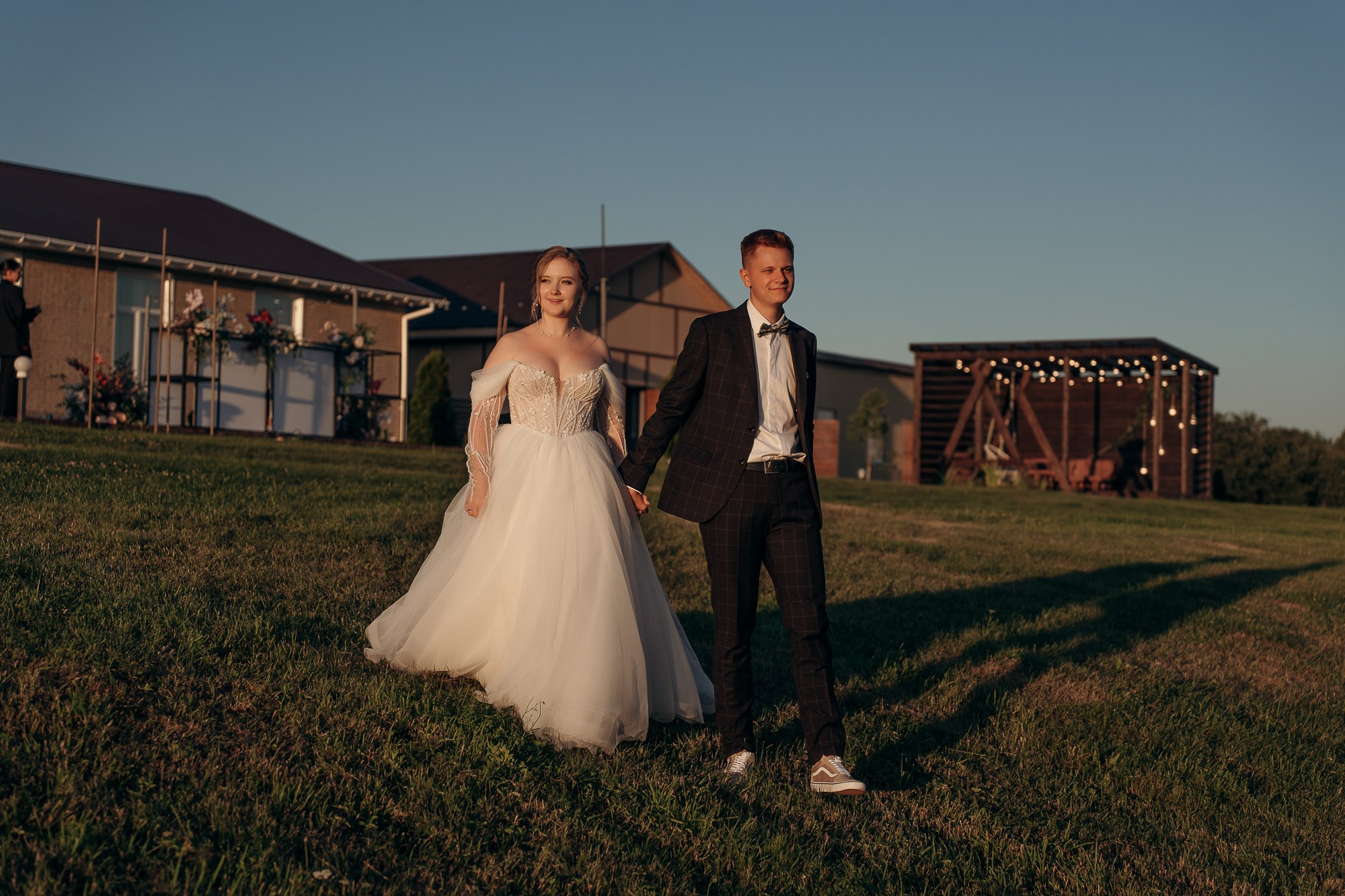 Свадебная фотосессия в глэмпинге. Свадебный и репортажный фотограф в Ярославле Евгений Сальников