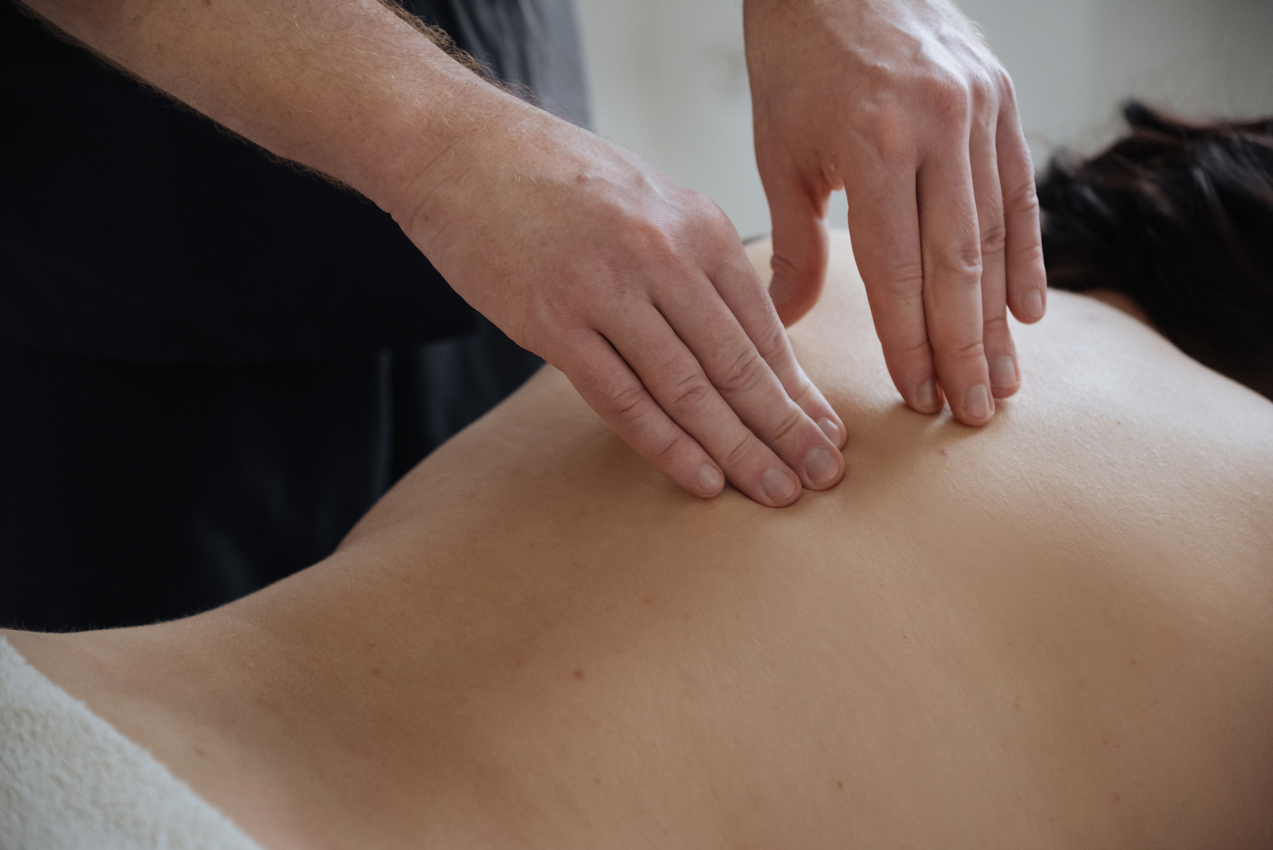 Массажист. Семейный и свадебный фотограф в Севастополе Лиза Печенько