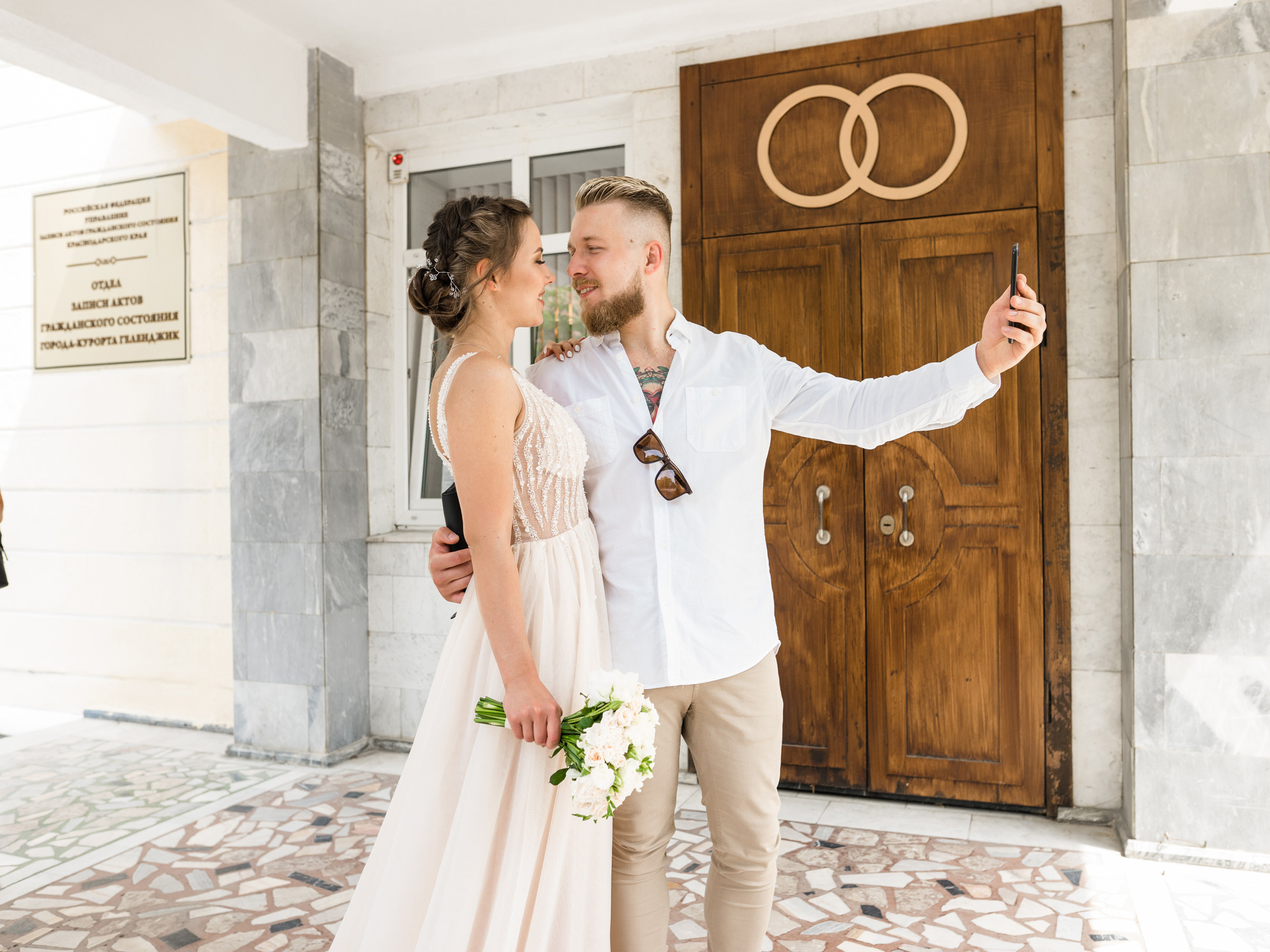 Свадебная фотосессия на берегу моря. Профессиональный фотограф Геленджик, Новоросийск Виктория Цейс