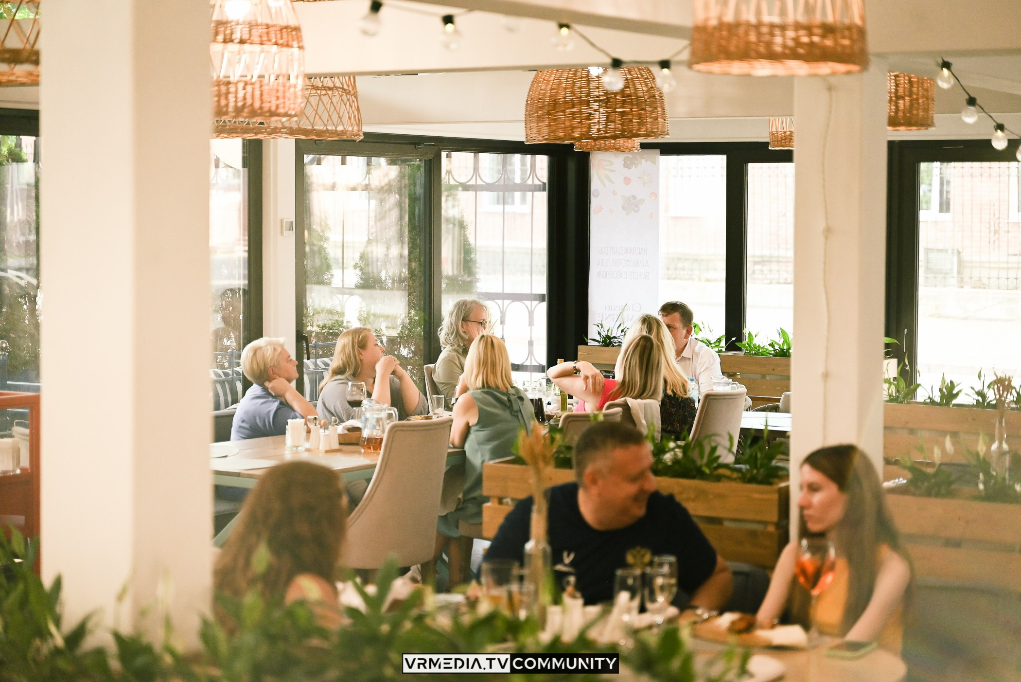 Ресторан «Volna»: Вечер на летней веранде «Хочу на дачу»