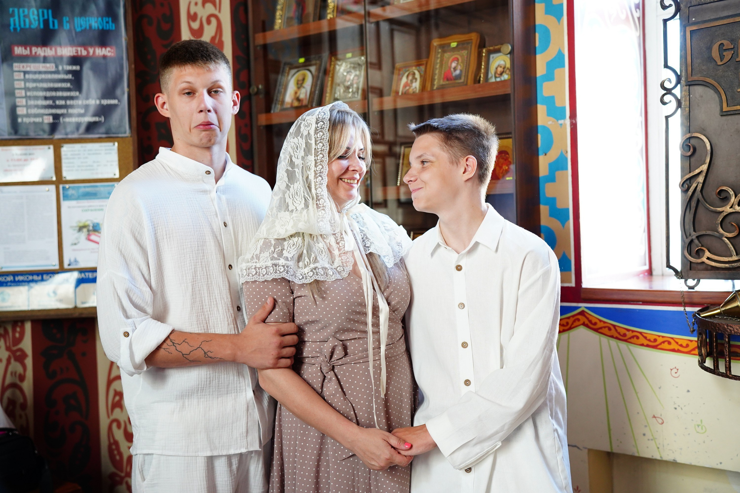 Крещение. MEMENTO.Выпускные альбомы, школьные, юбилейные и другие книги. Ростов-на-Дону