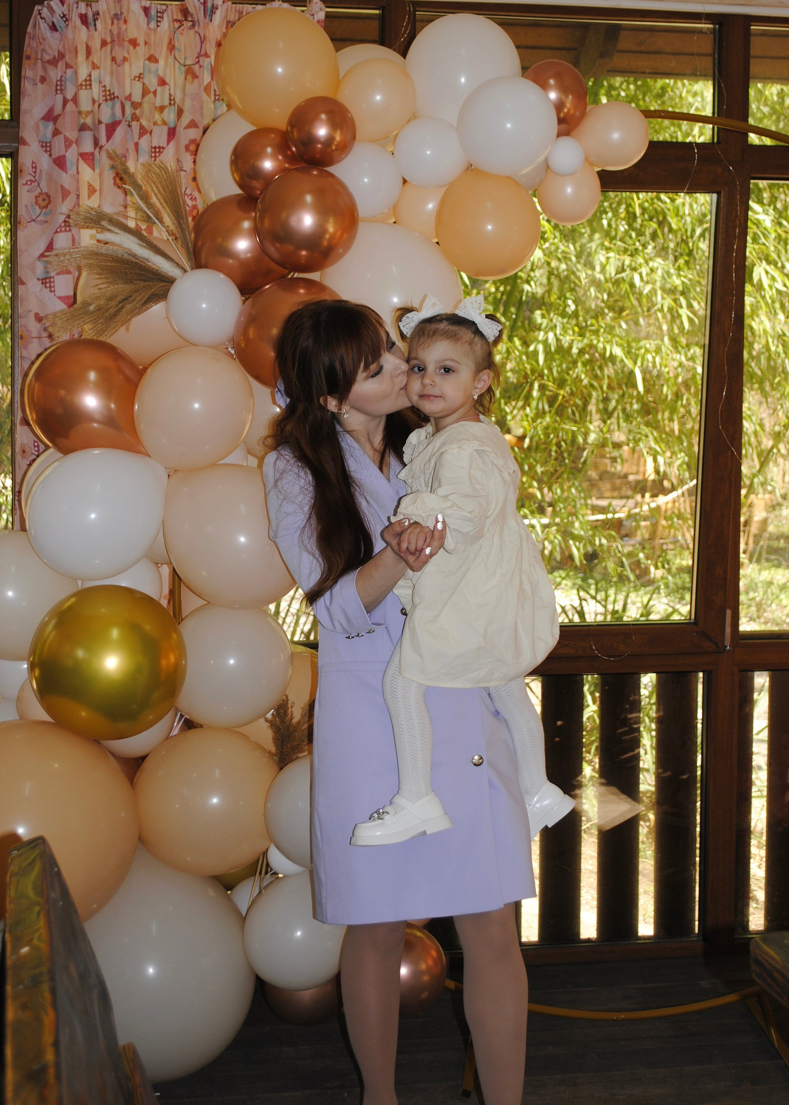 Настя Сьемка в кафе. Фотограф Мария Мусаелян