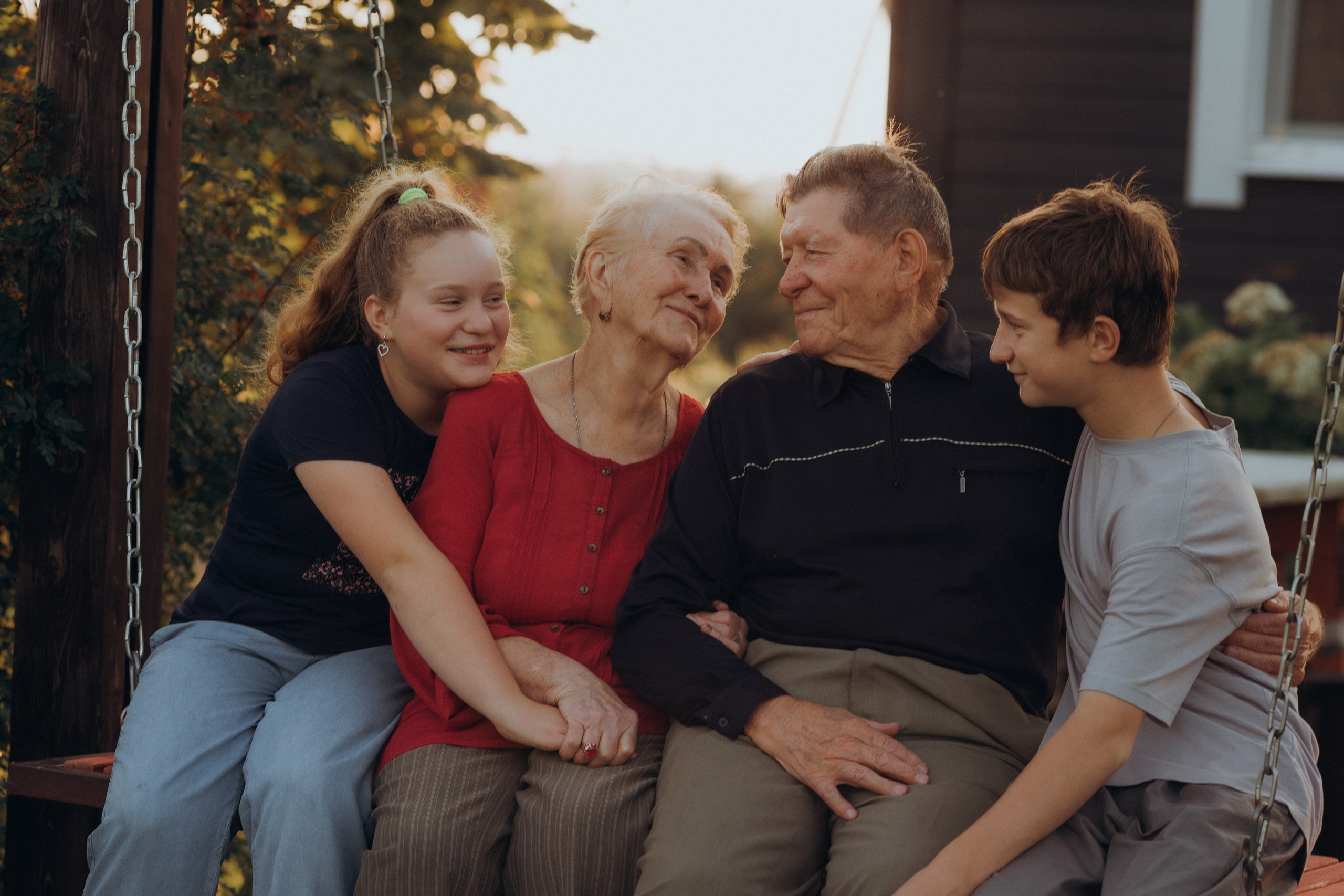Семейная фотосессия с бабушками и дедушками. Семейный фотограф в Санкт-Петербурге — Лена Тимина