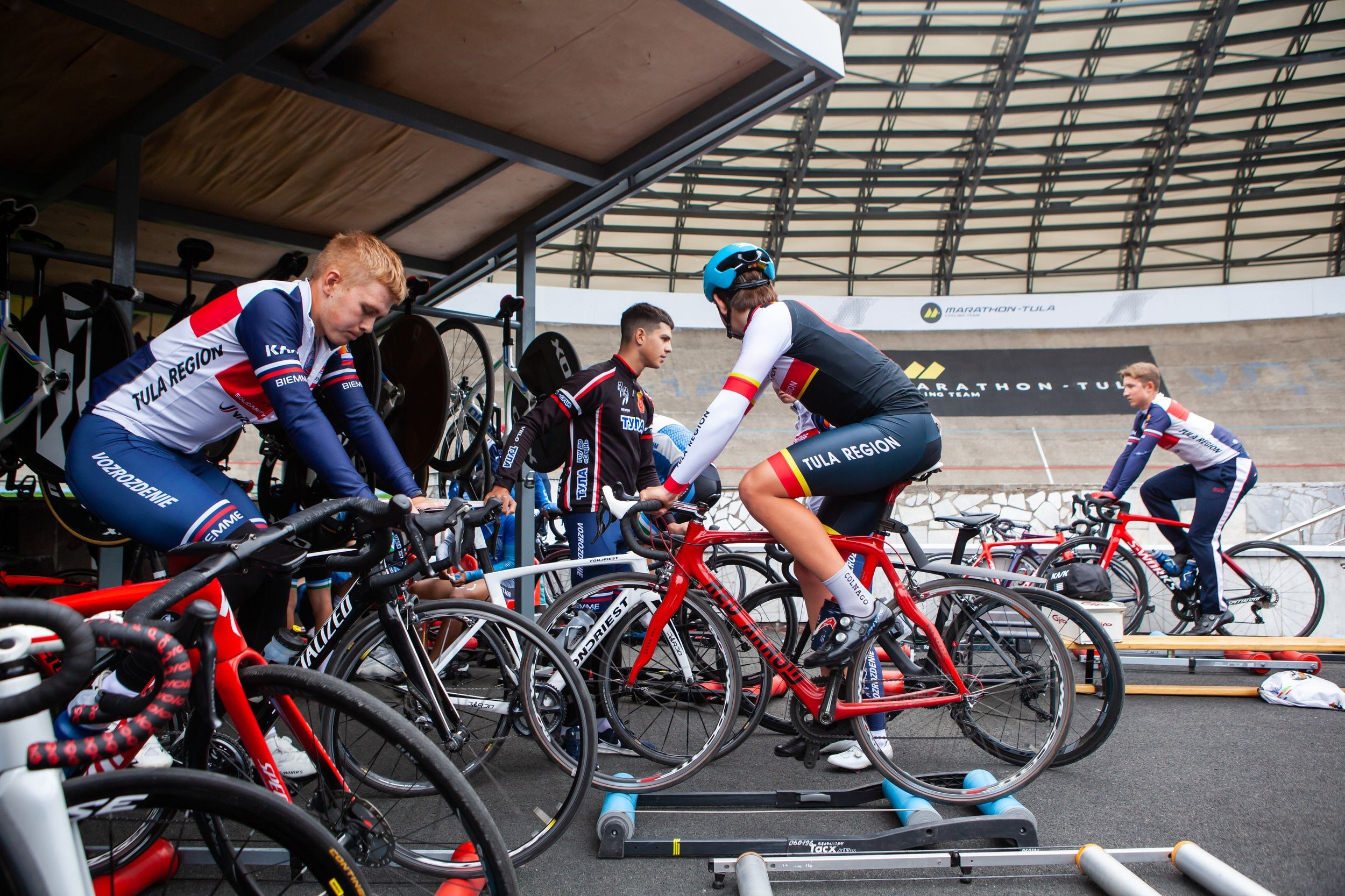 Соревнования по велоспорту «Большой приз Тулы» (19 мая 2023). Репортажный фотограф Алексей Пирязев