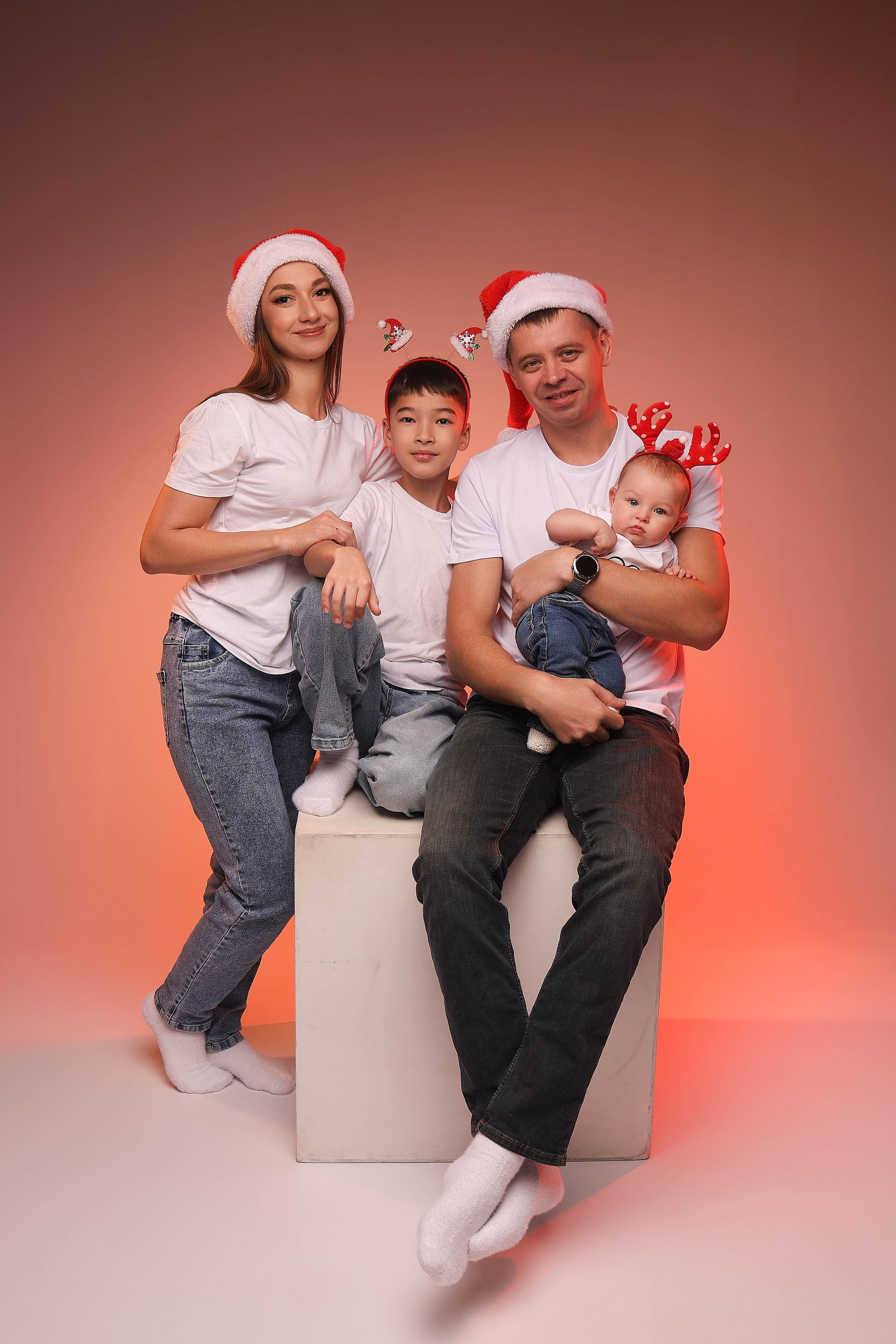 Семейная в студии. Семейный фотограф в Дзержинске Наталья Лаэтина