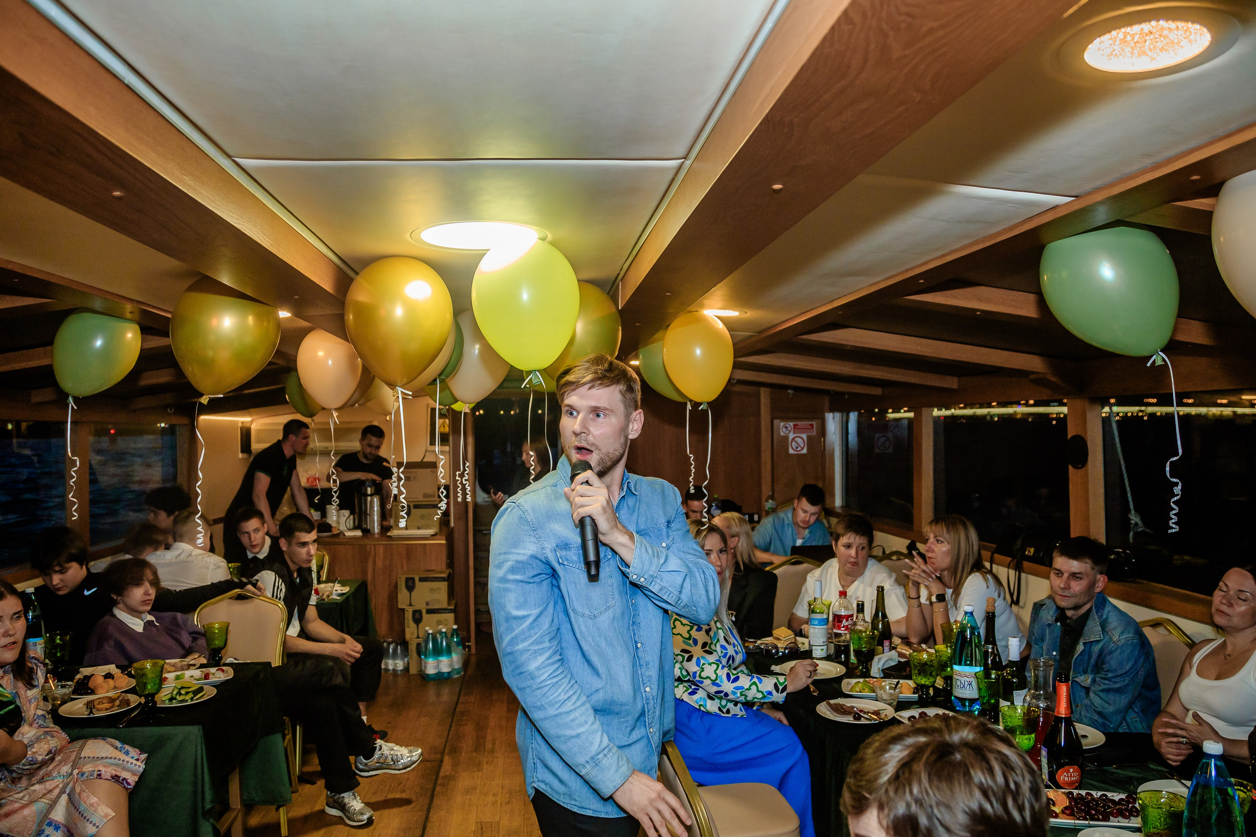 Выпускной на теплоходе. Фотограф в Санкт-Петербурге Чумаков Семен