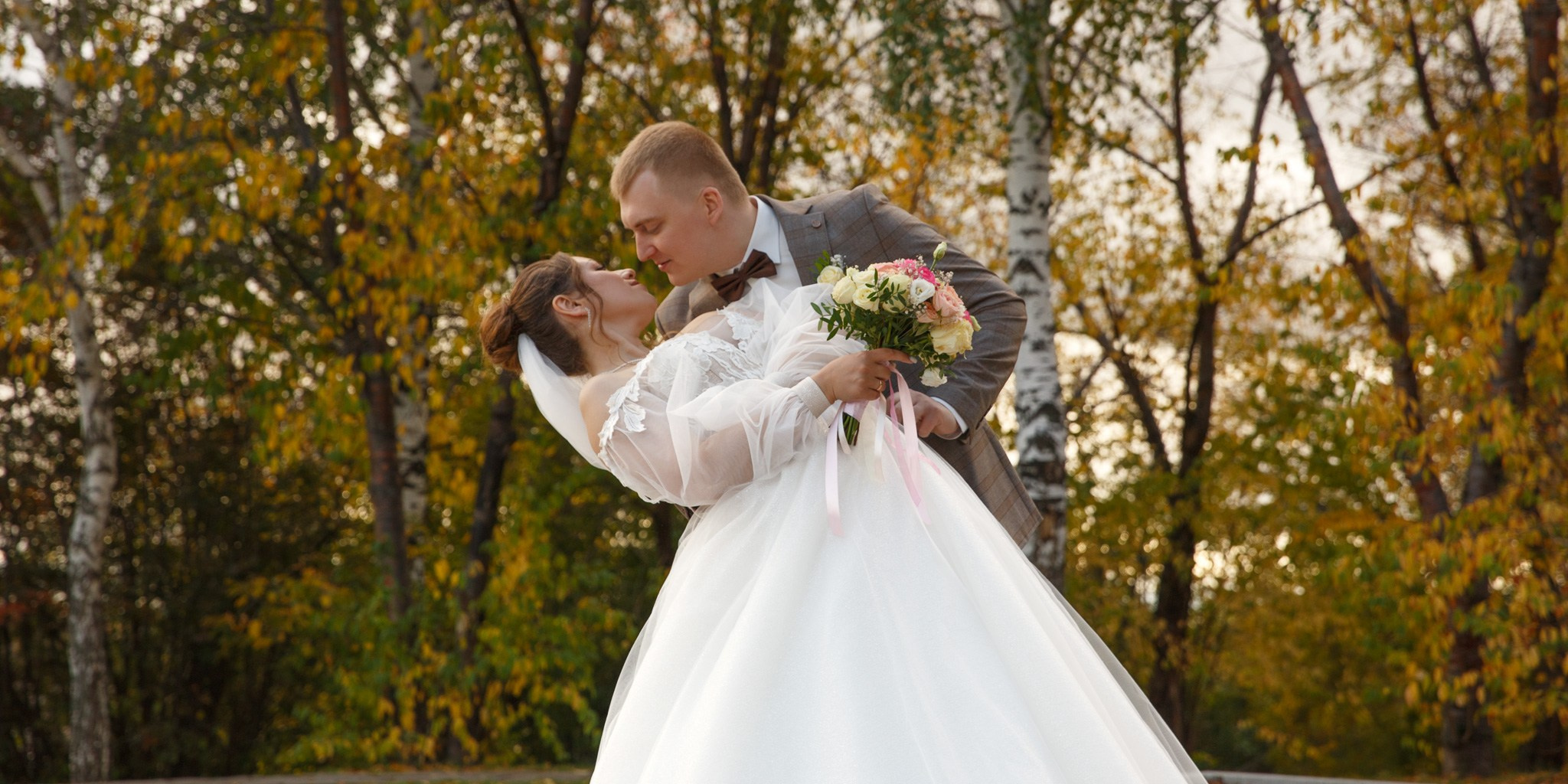 Свадебная прогулка. Свадьба Алексея и Аниты. Свадебный фотограф в Екатеринбурге Евгений Карась