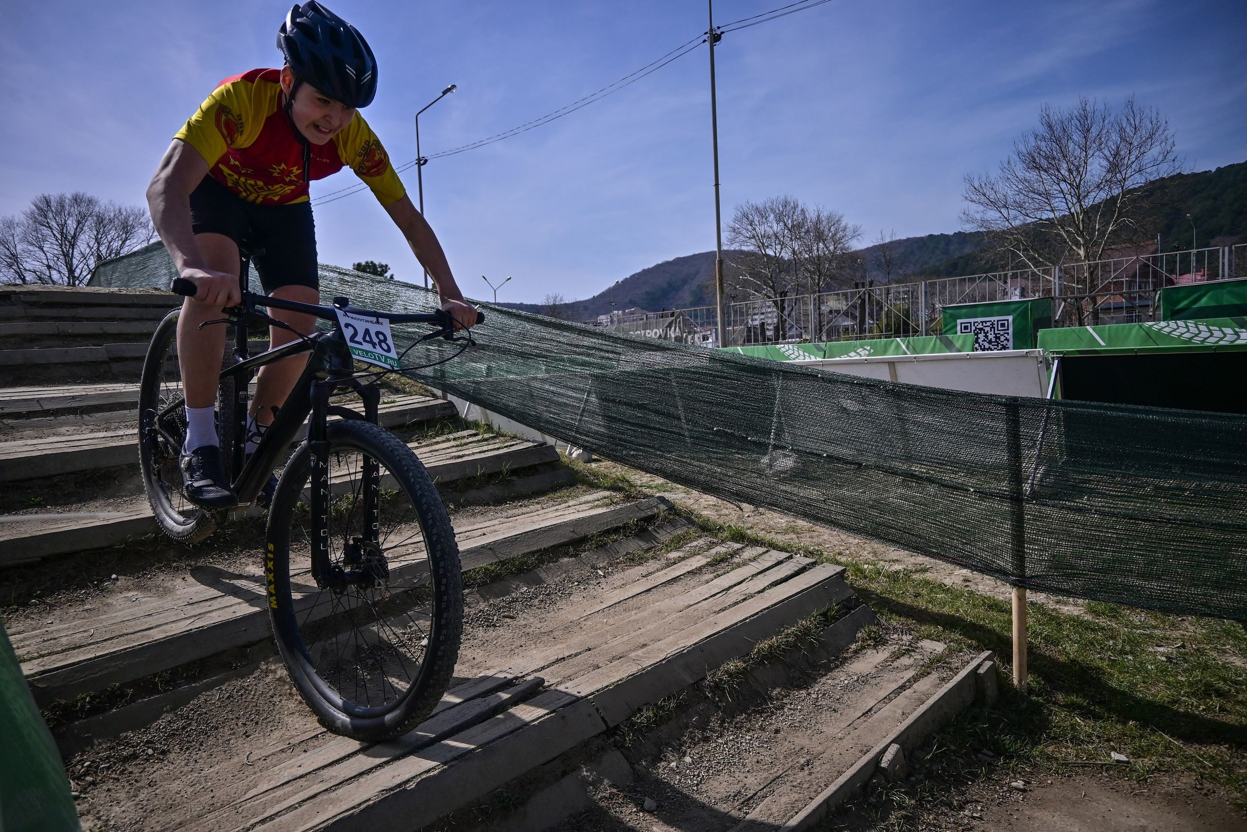 Маунтинбайк, кросс-кантри в Архипо-Осиповке 16 марта 2025. Спортивный фотограф, фотожурналист Павел Ларькин
