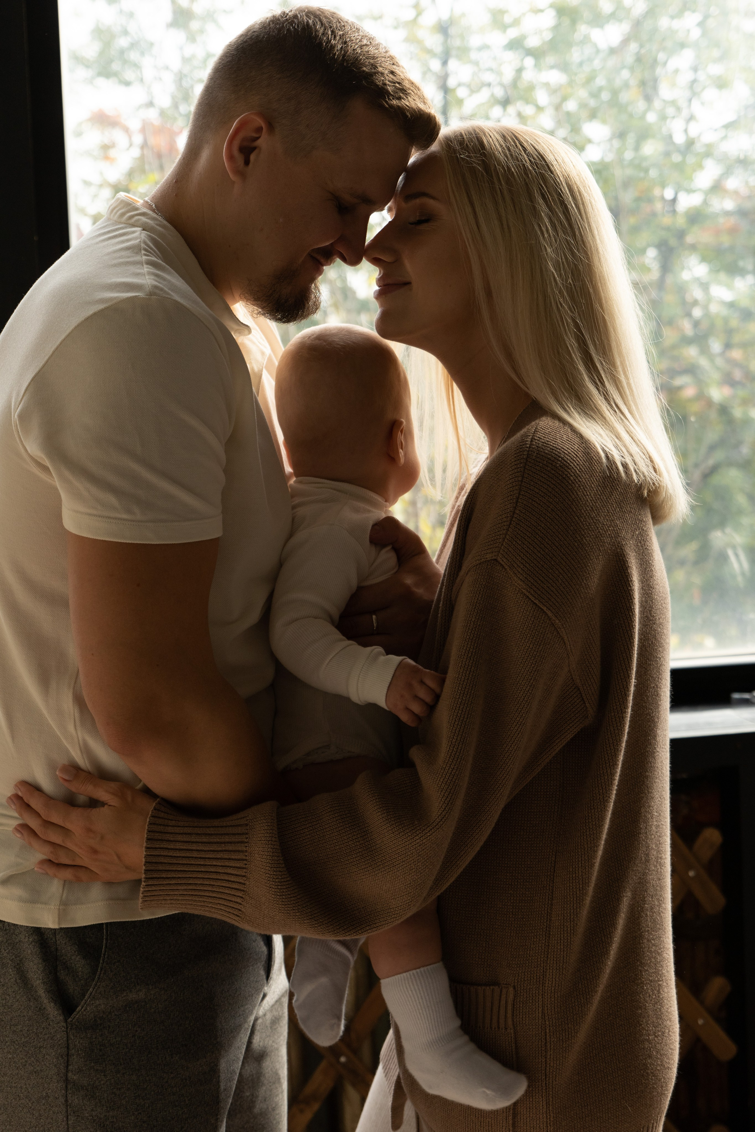 Студийная семейная фотосессия. Фотограф видеограф Ольга Василевская