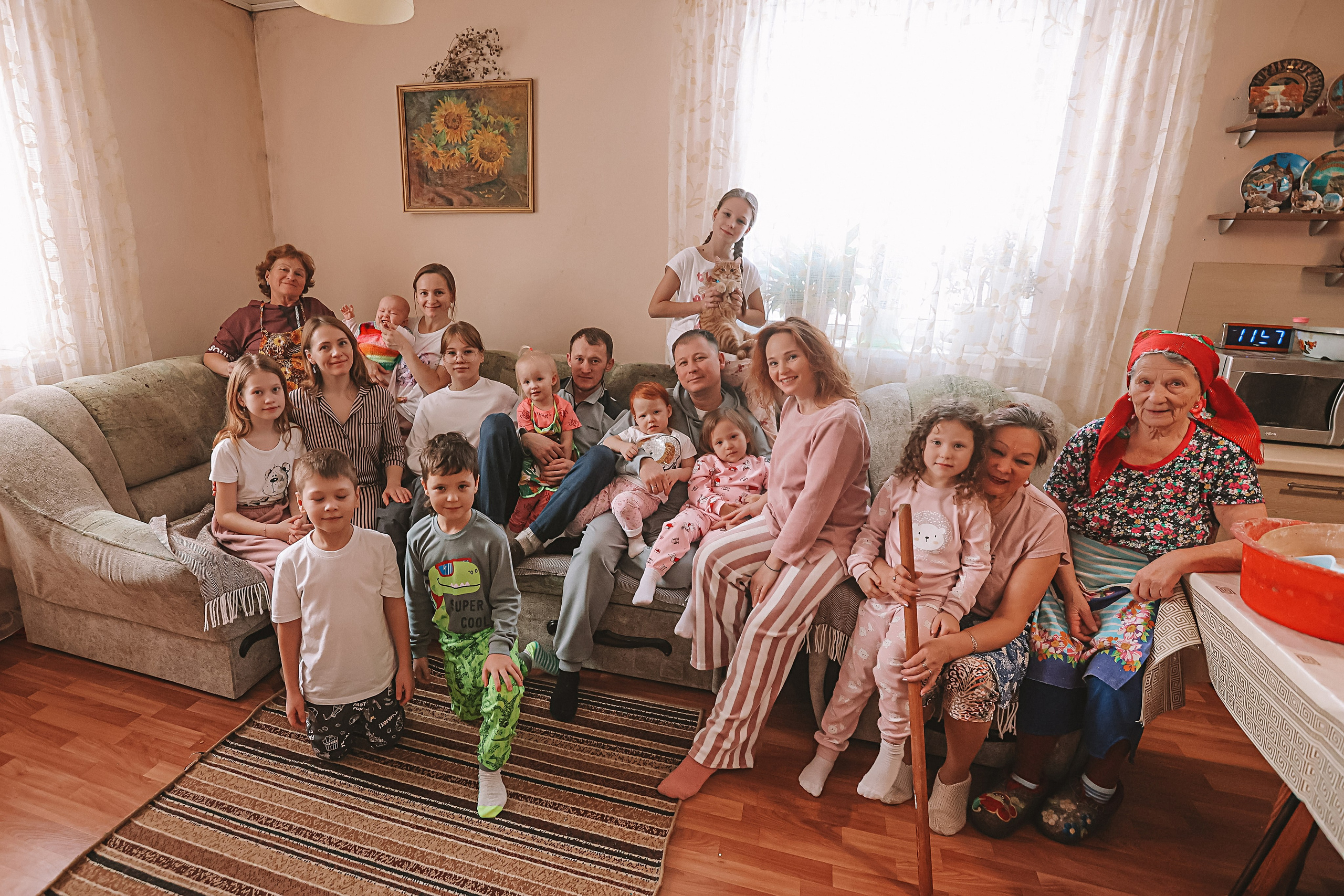 Большая семья репортаж. Семейный фотограф Тюмень, фотограф на роды Салмина Мария