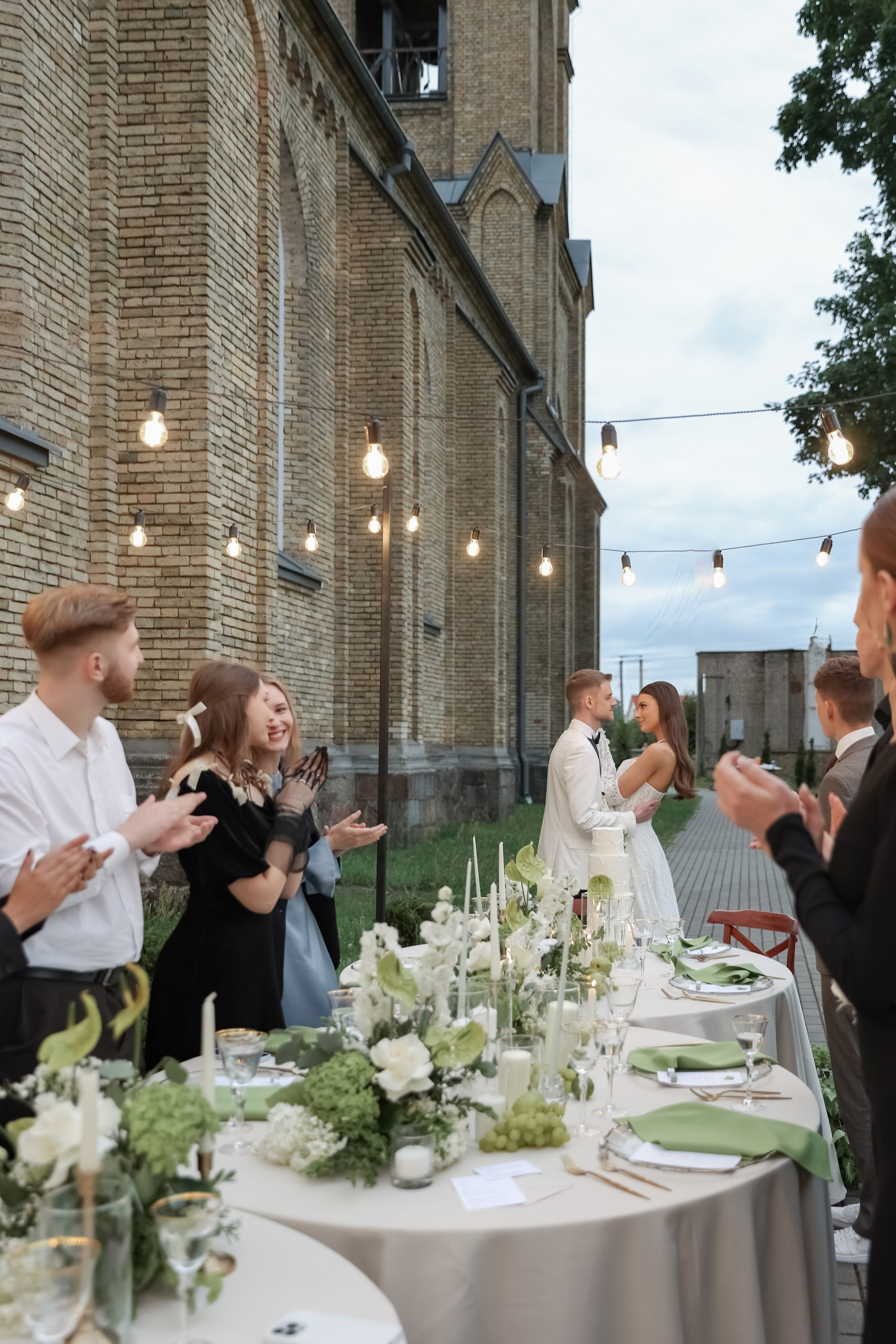Кирилл и Виктория. Свадебные фотограф и видеограф в Минске Голдосовы Марина и Вадим