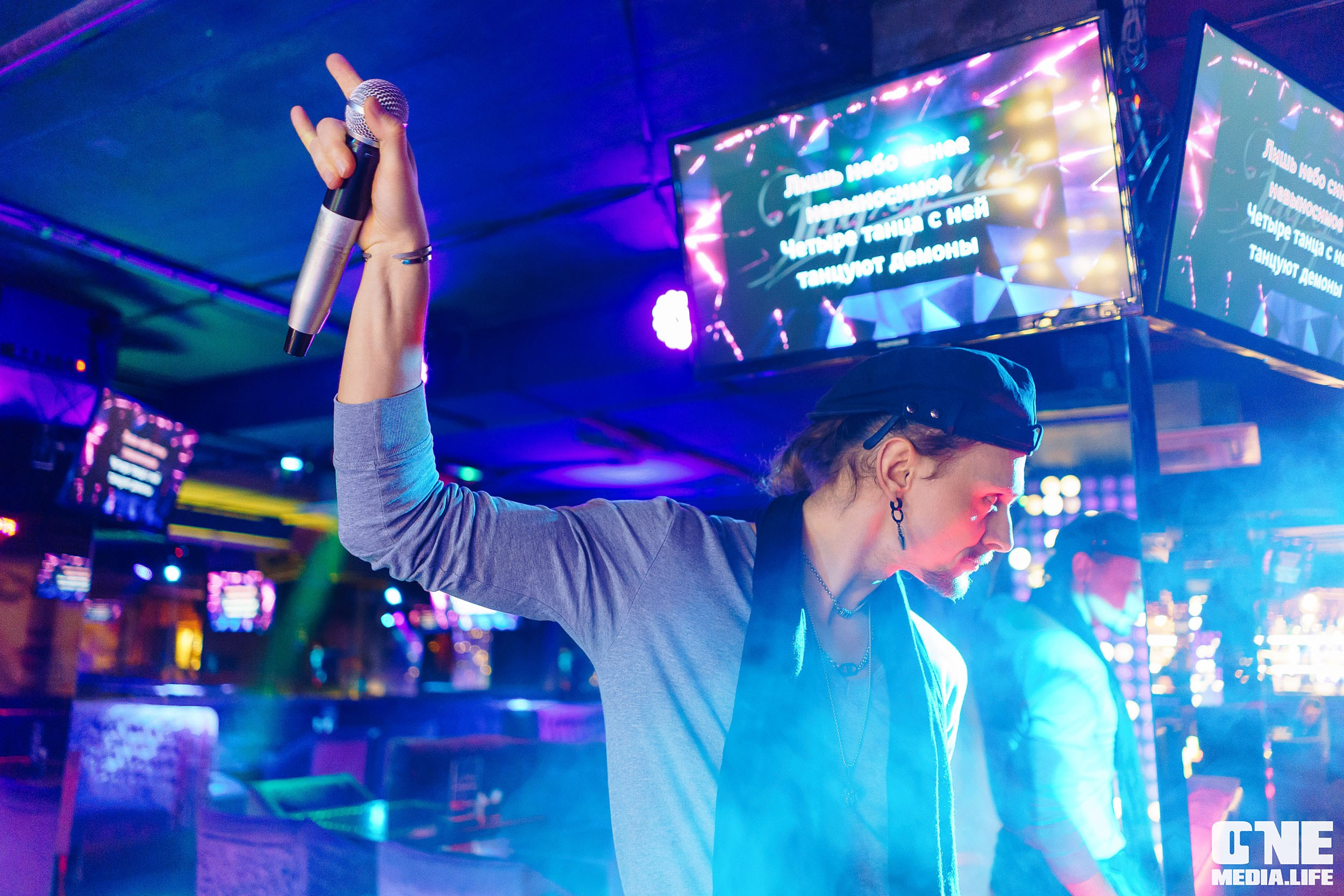 Фоторепортаж из караоке-клуба Эйфория. One Media Life: фоторепортажи, фотоотчеты с мероприятий и заведений