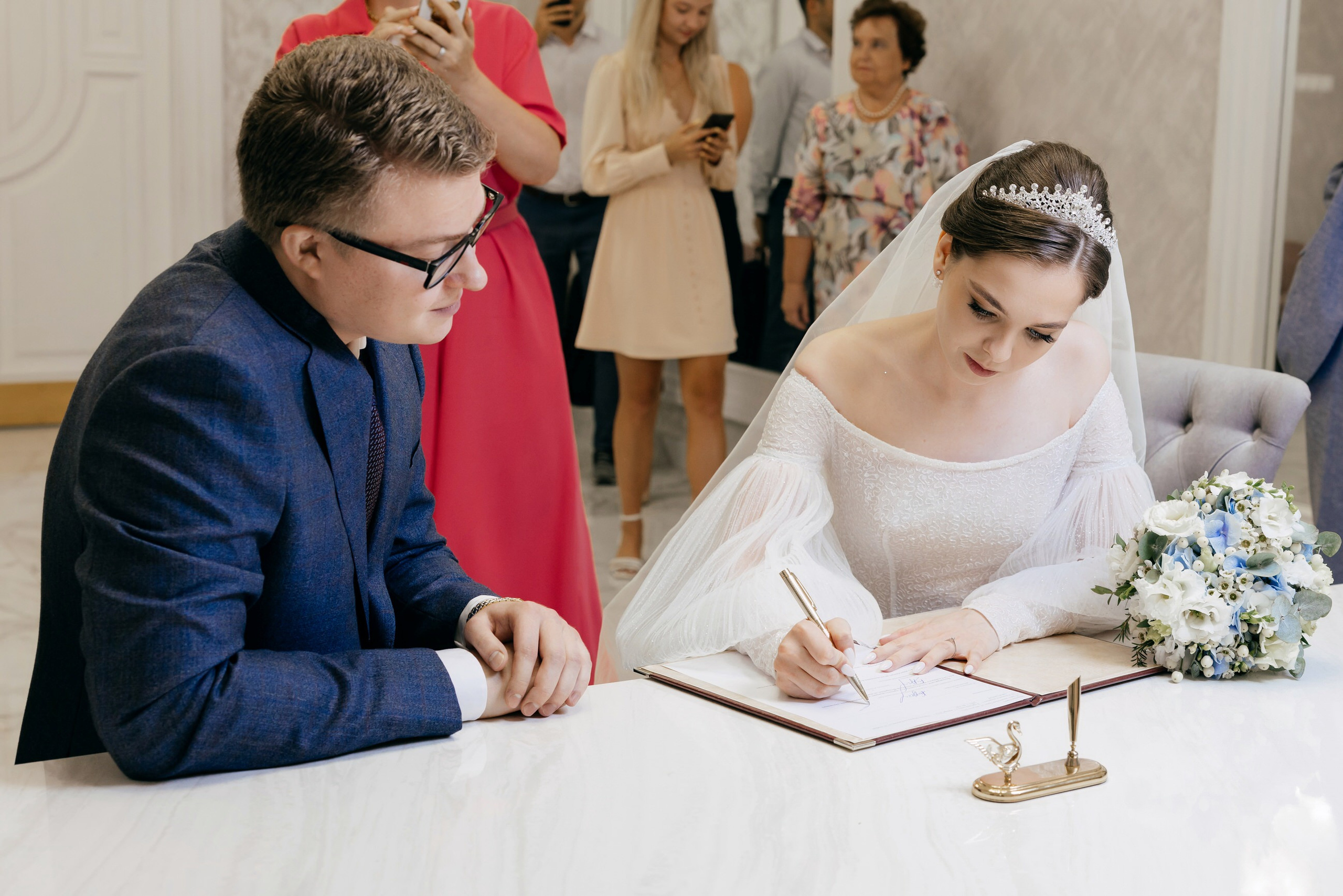 4 часа фотосессия и ЗАГС в Москве. Свадебный фотограф Катя Мухина | Москва