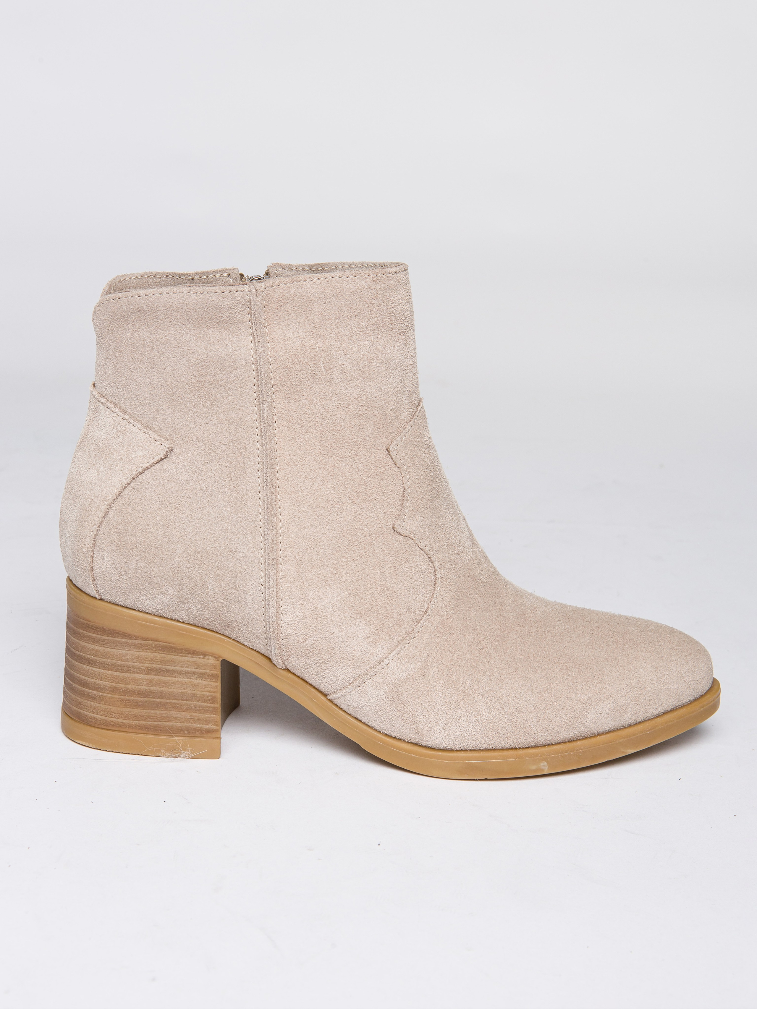 Обувь на модели. Фотограф Мария Кольцова