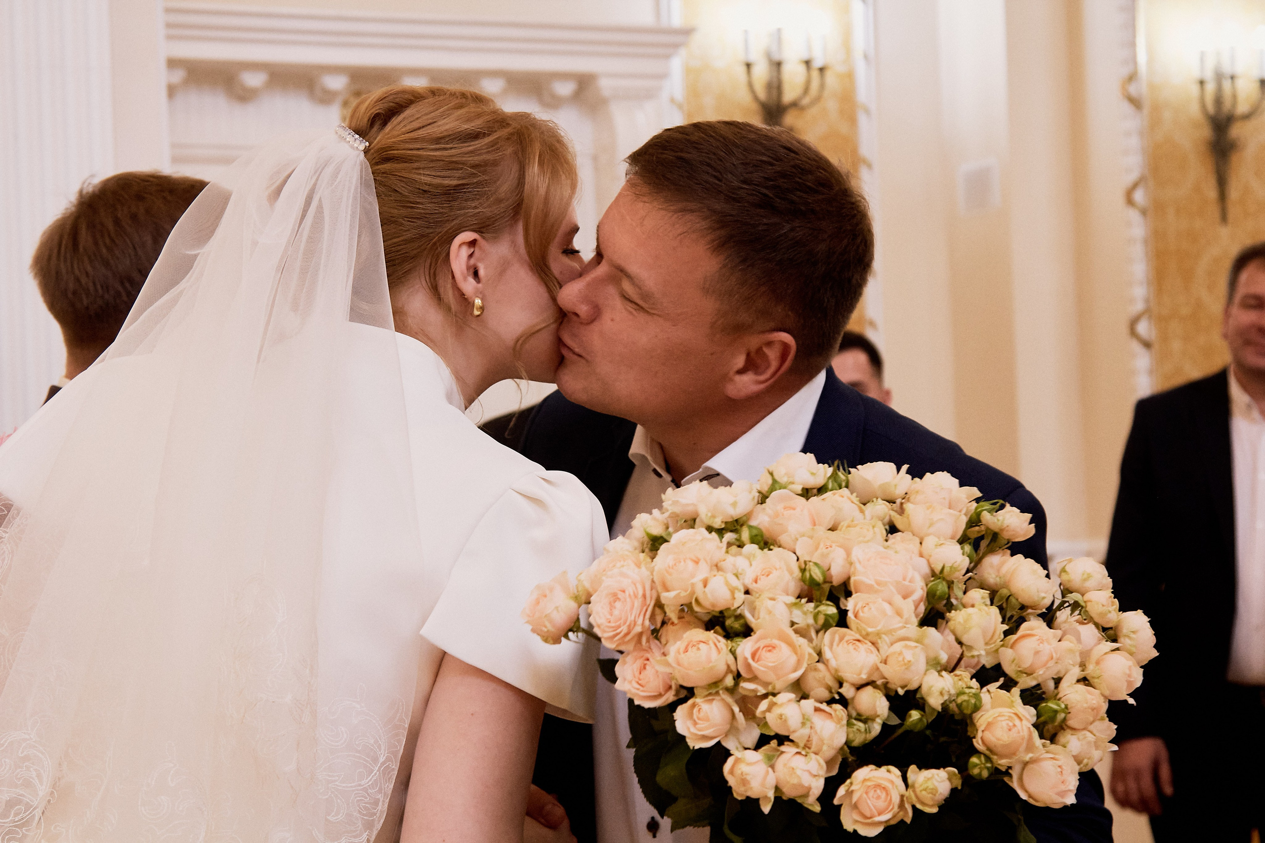 Свадебная роспись в раменском ЗАГСе. Свадебный фотограф в Москве Приятелева Ангелина