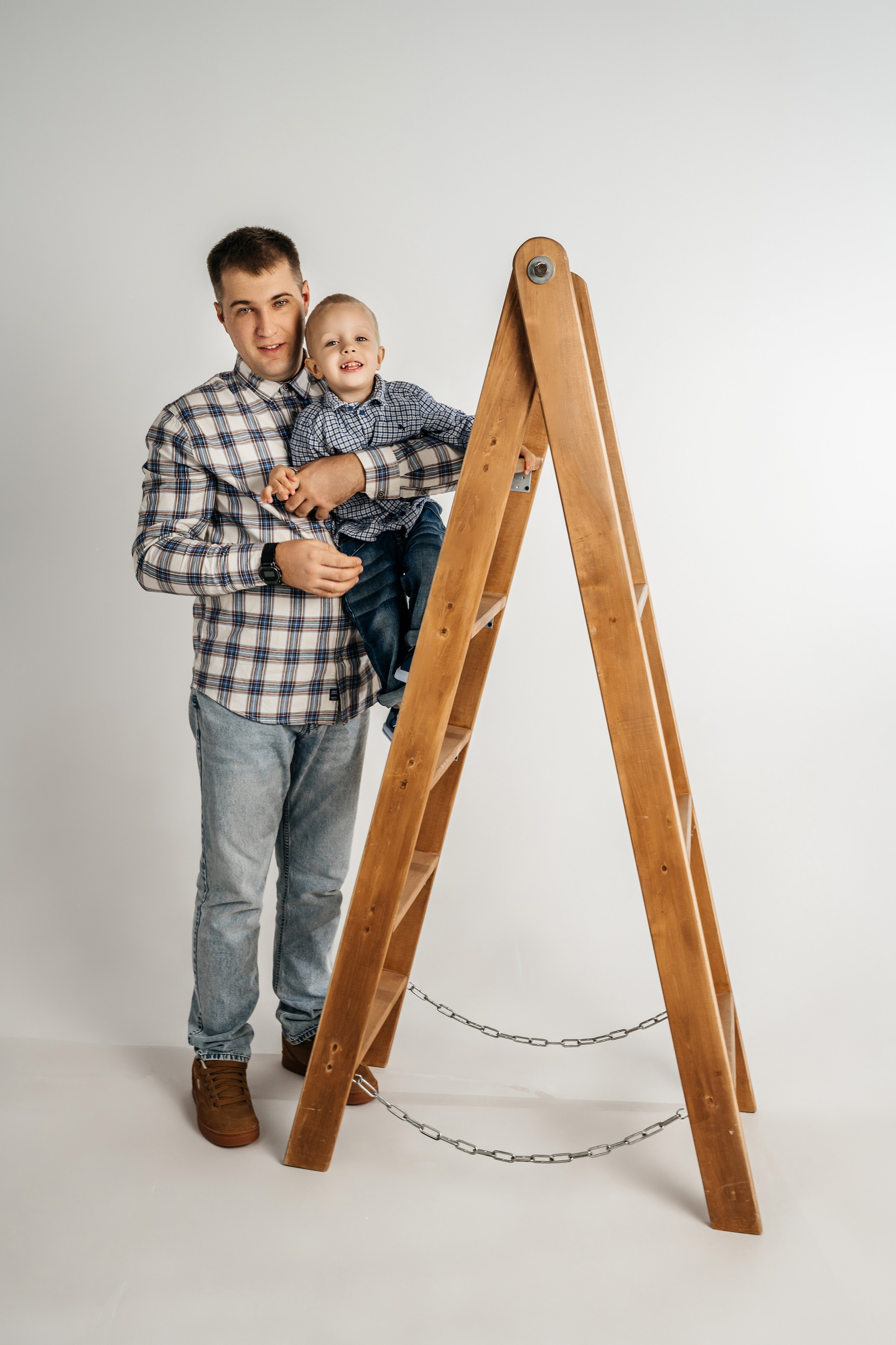 Семья в студии Арта. Фотограф в Каменске-Шахтинском Ольга Сагал