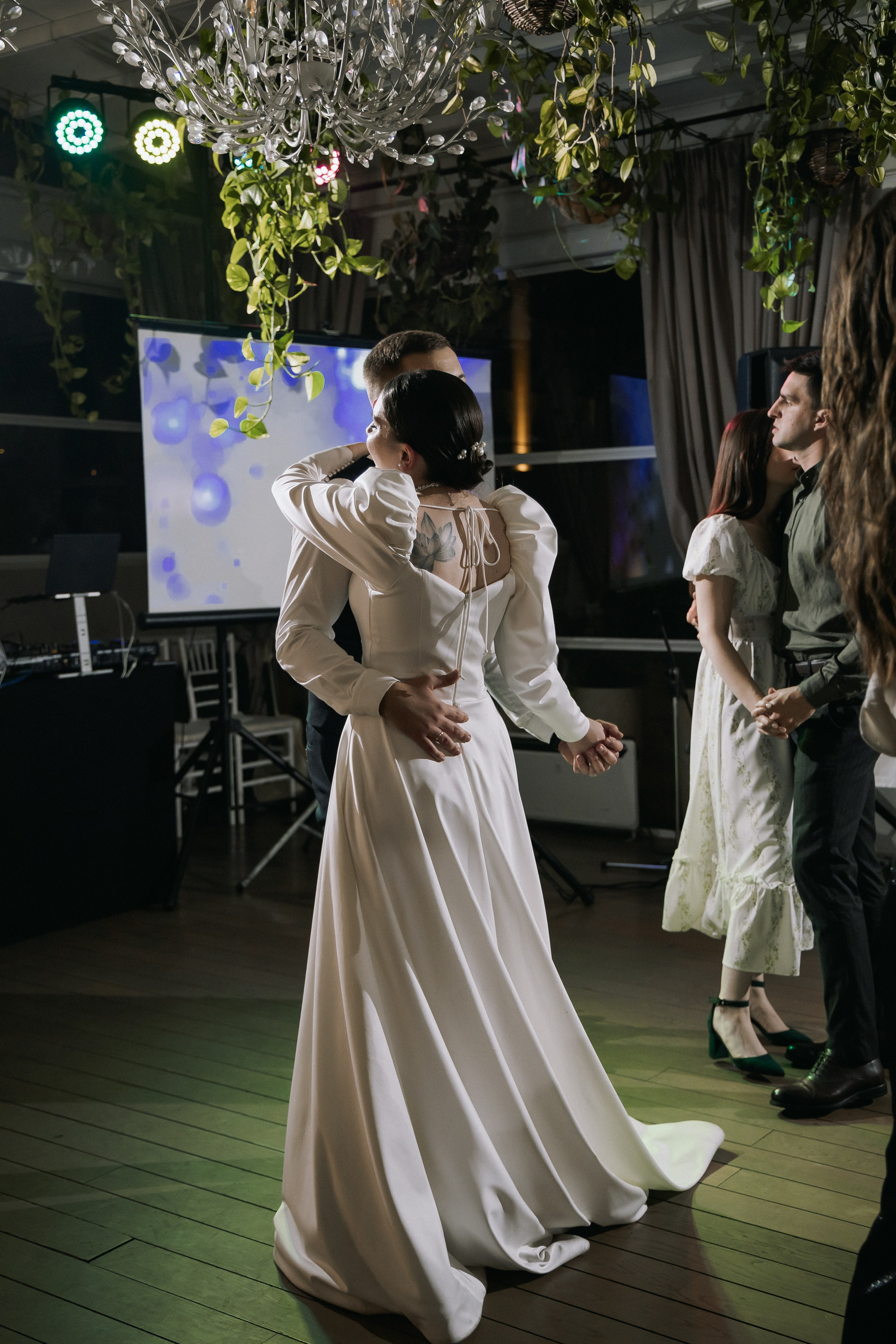 Яна и Святослав. Свадебный день. Свадебная фотография. Арина Рубах