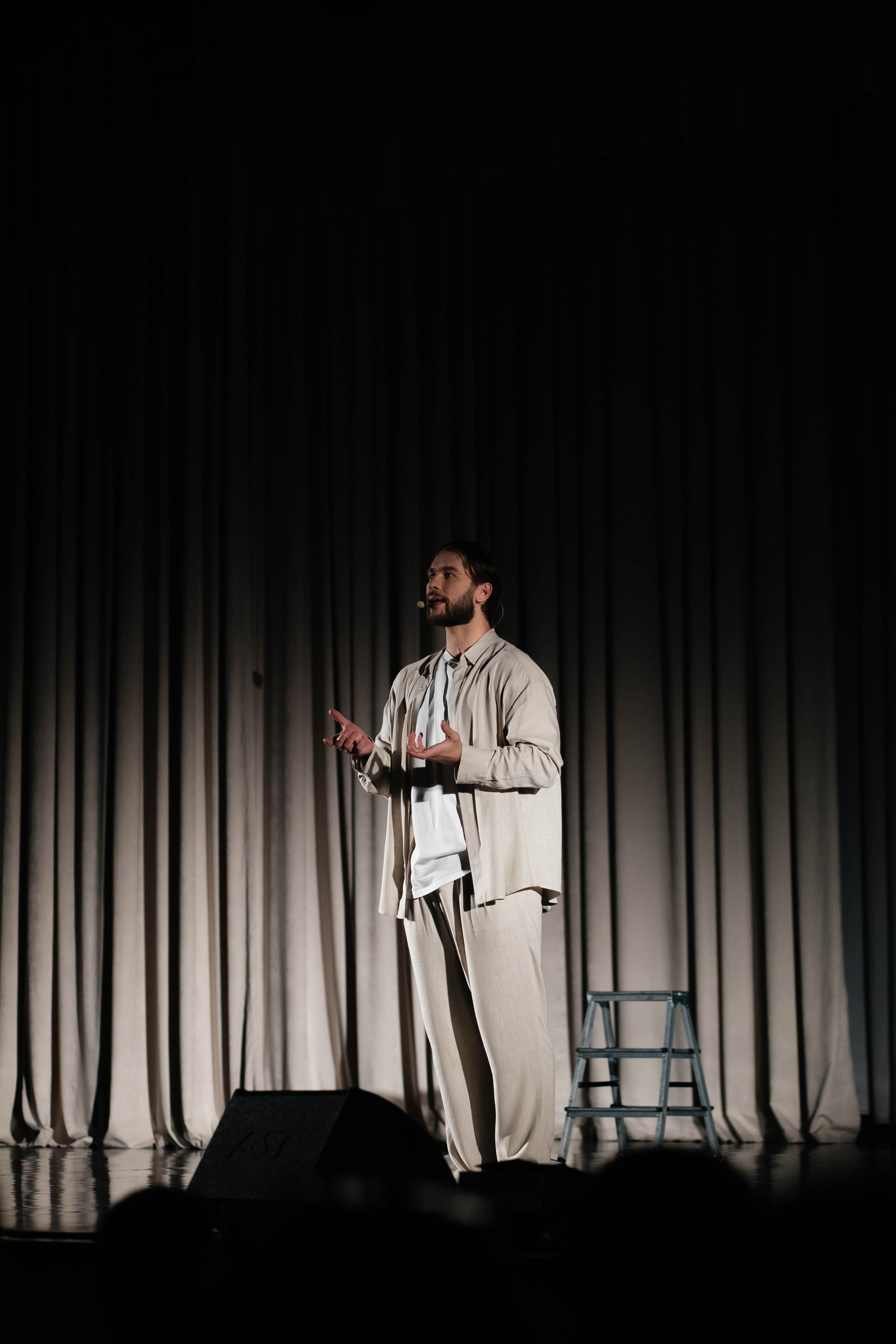 НИТЬЯ " В объятьях неба». Женский фотограф в Оренбурге Ирина Заводчикова