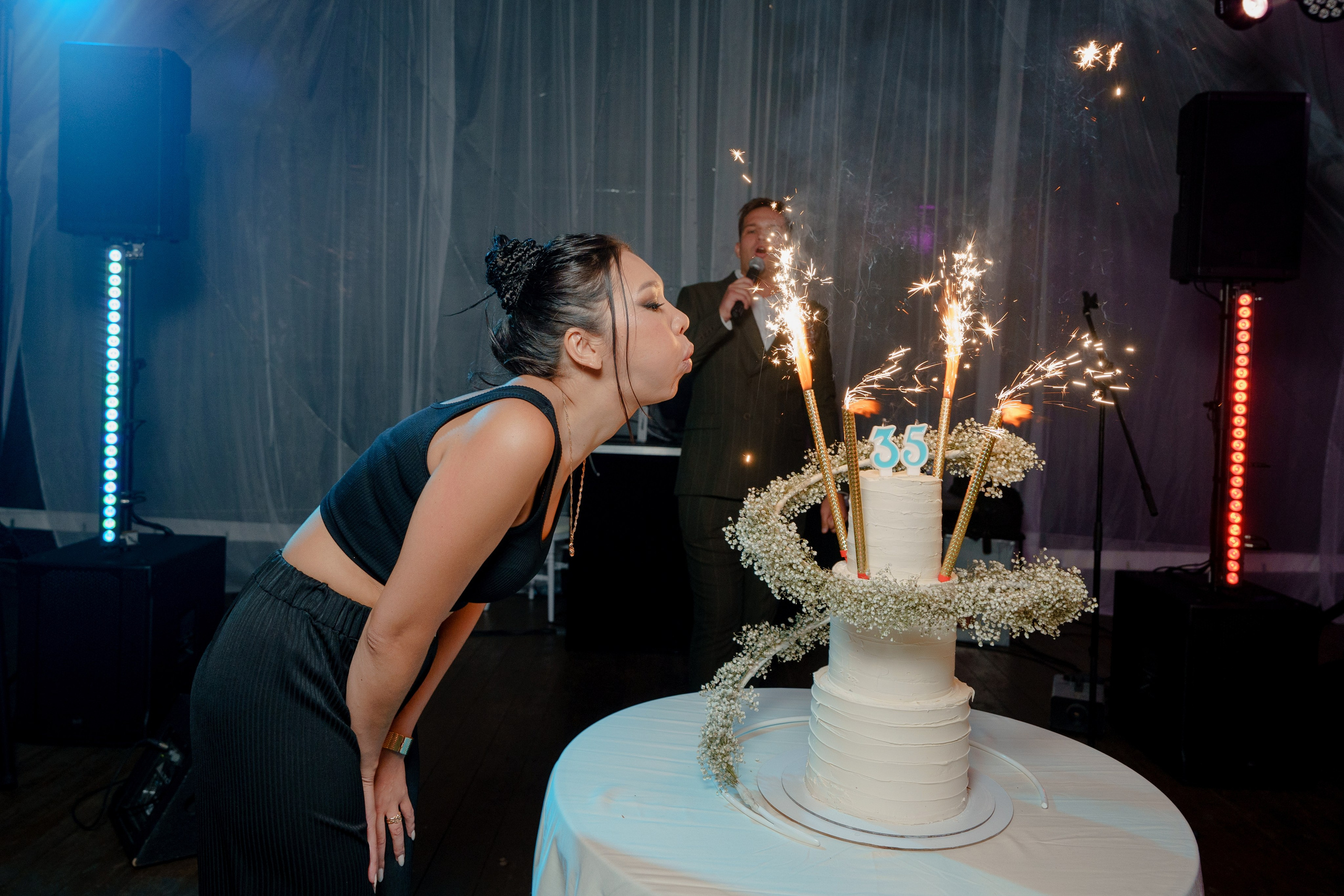 День рождения в шатре на водохранилище. Репортажный фотограф Москва Сергей Дружинин