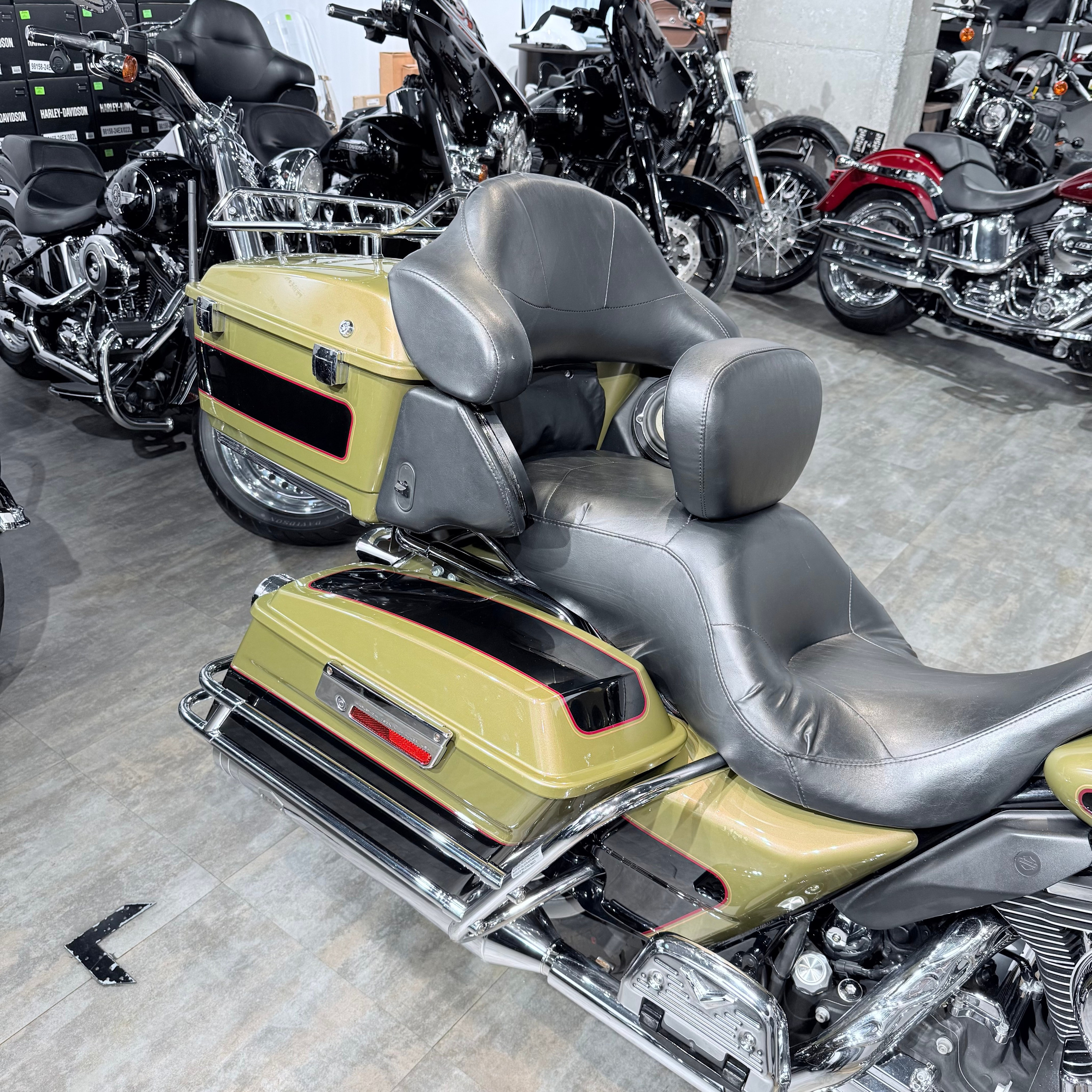 Мотоциклы Harley-Davidson 2007 Electra Glidе Ultrа Gоld Olive (Touring) — купить мотоцикл. Hello Davidson, Москва. Только хорошие мотоциклы…