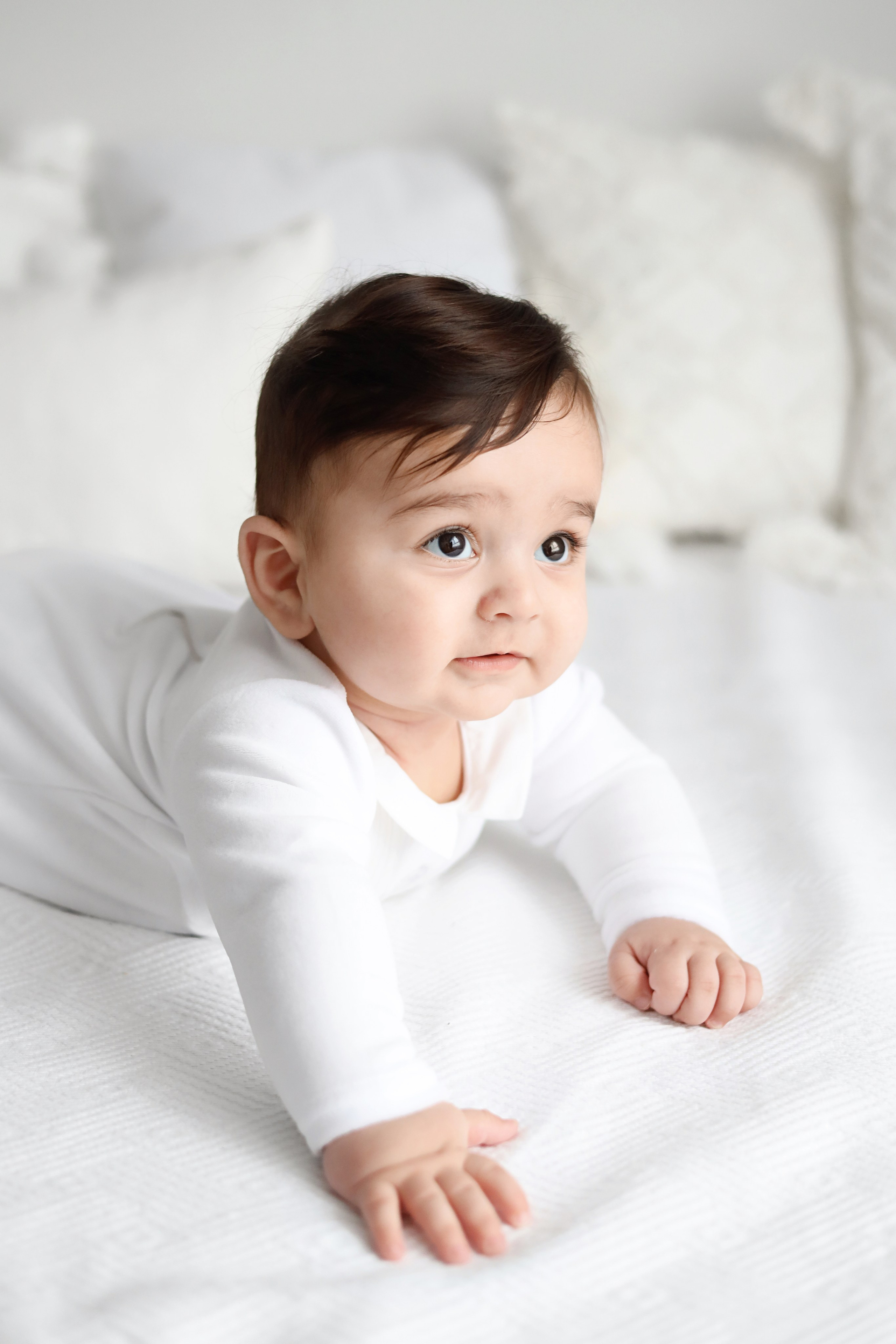 Азнавуру 6 месяцев. Фотограф новорожденных Москва. Ньюборн фотограф Москва