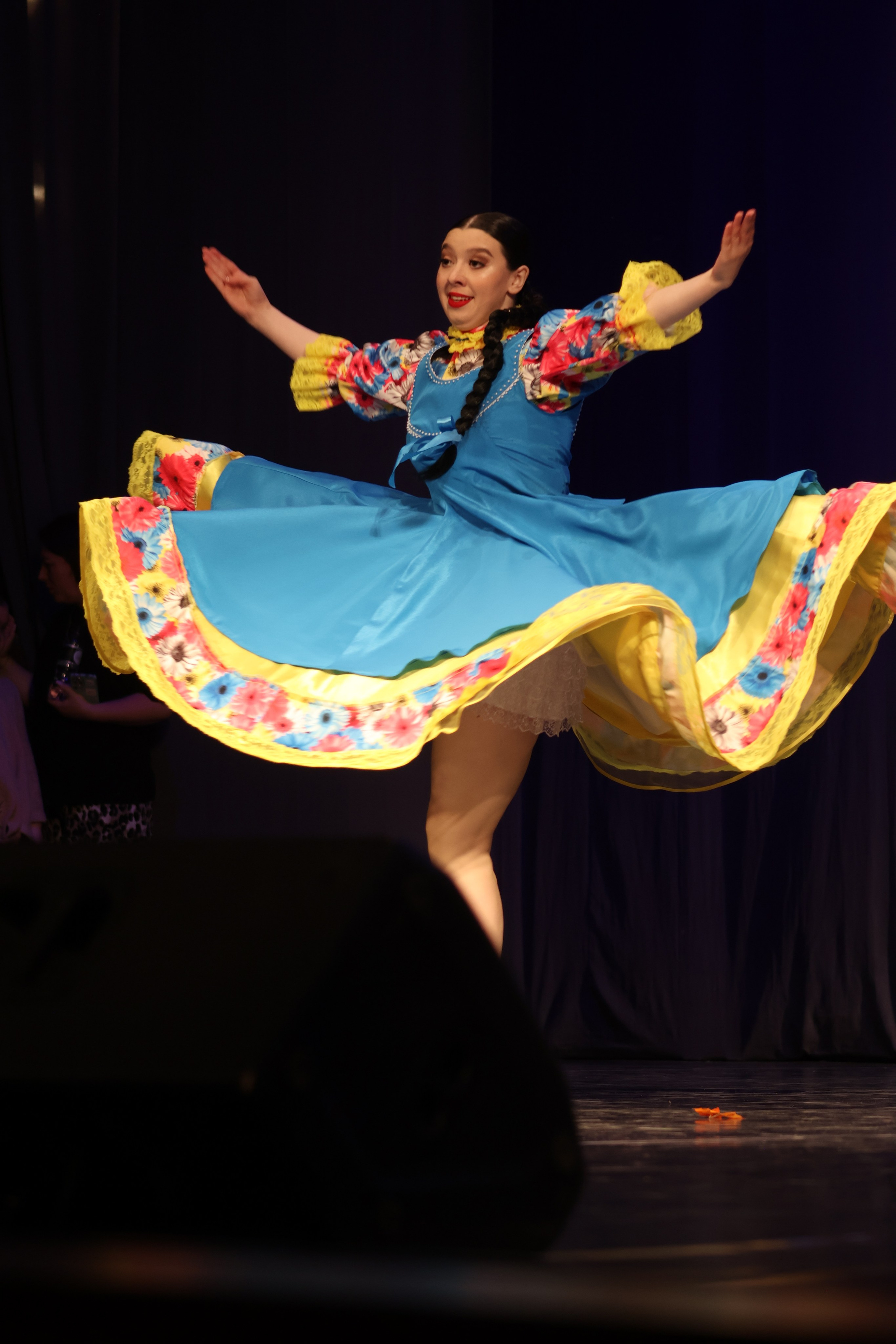 13 апреля, г. Томск. Золотое яблочко