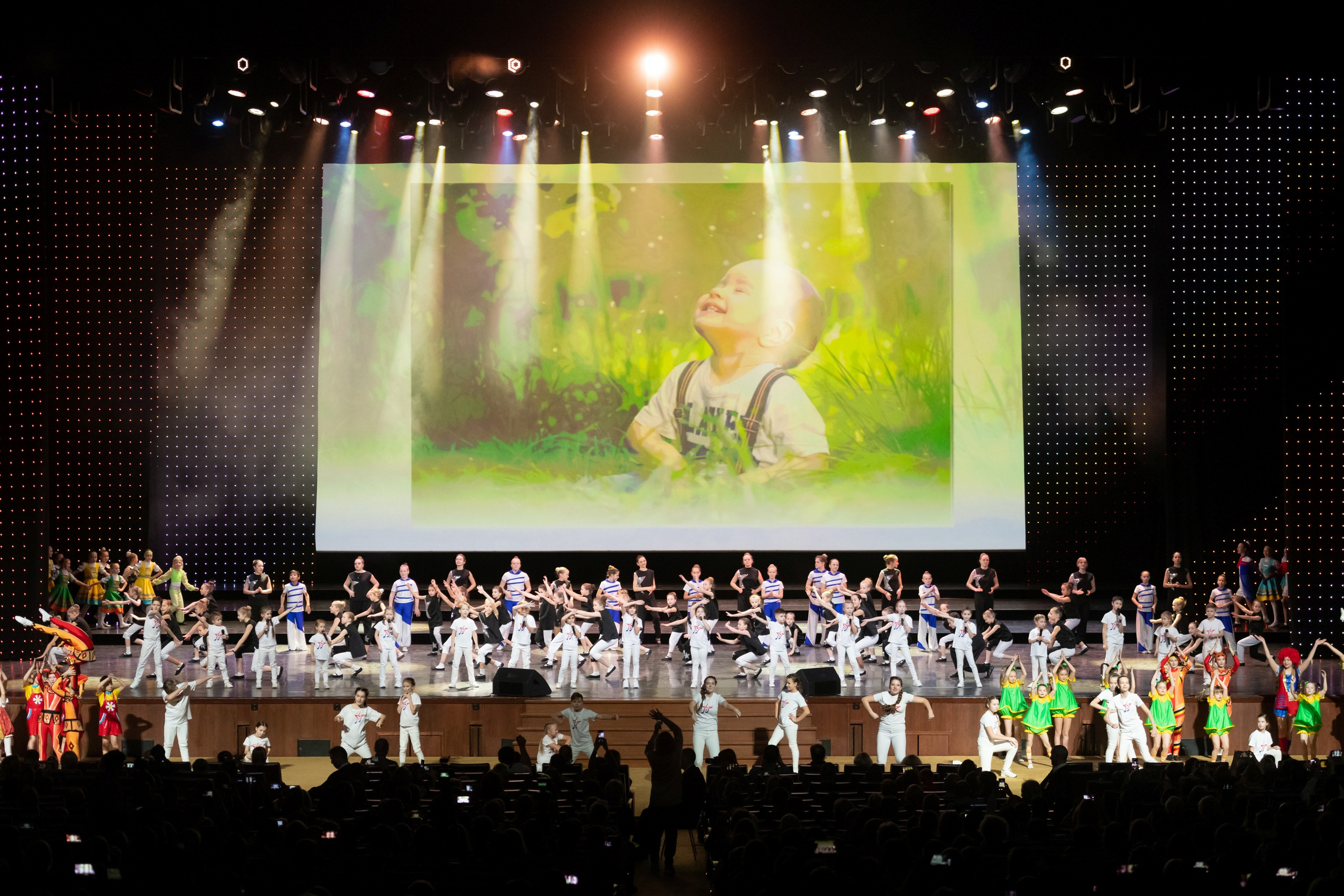 2 февраля, концерт Таланты России, Кремлевский Дворец. Золотое яблочко