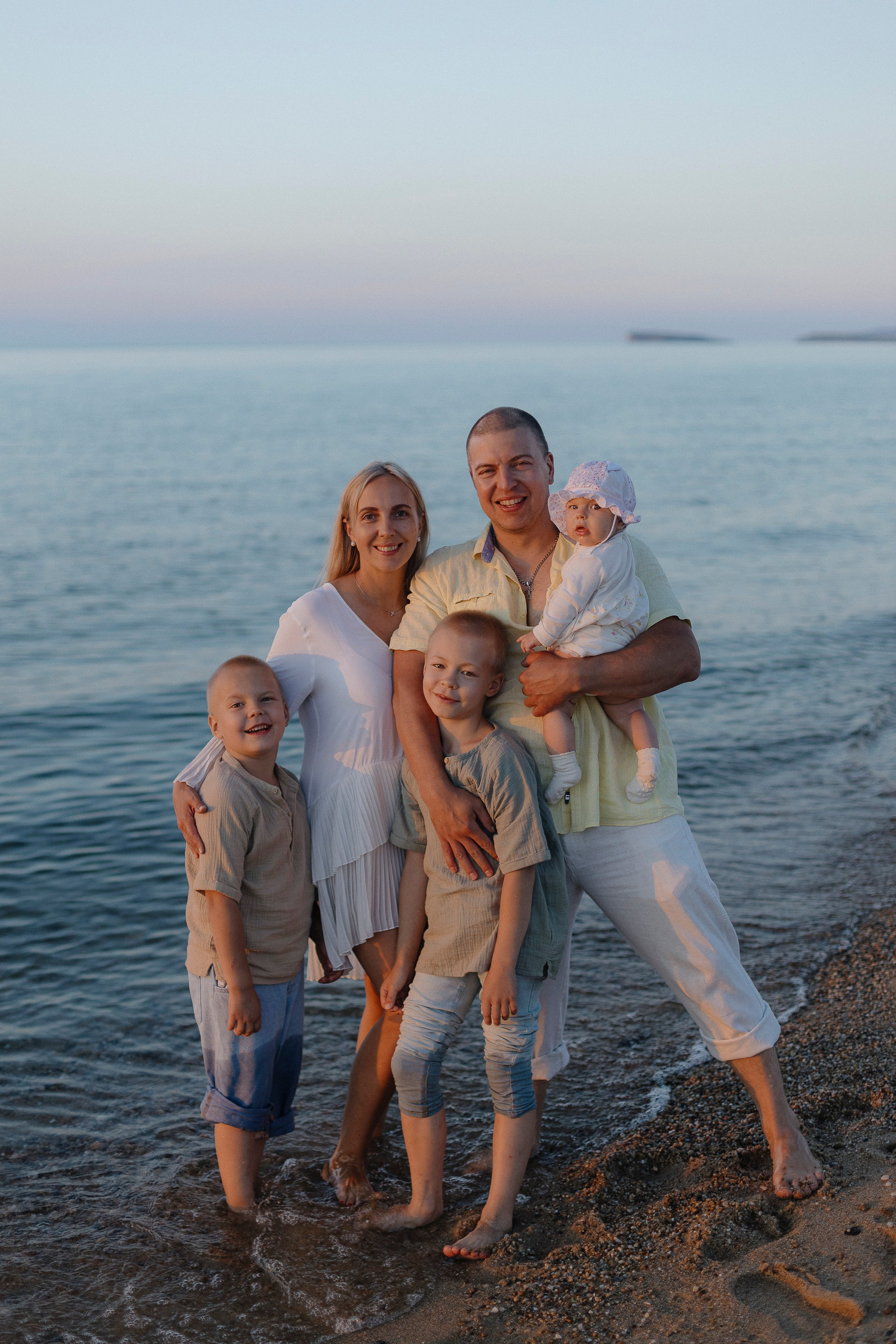 Семейная история на острове. Фотограф Ольхон/ Индия, Регина