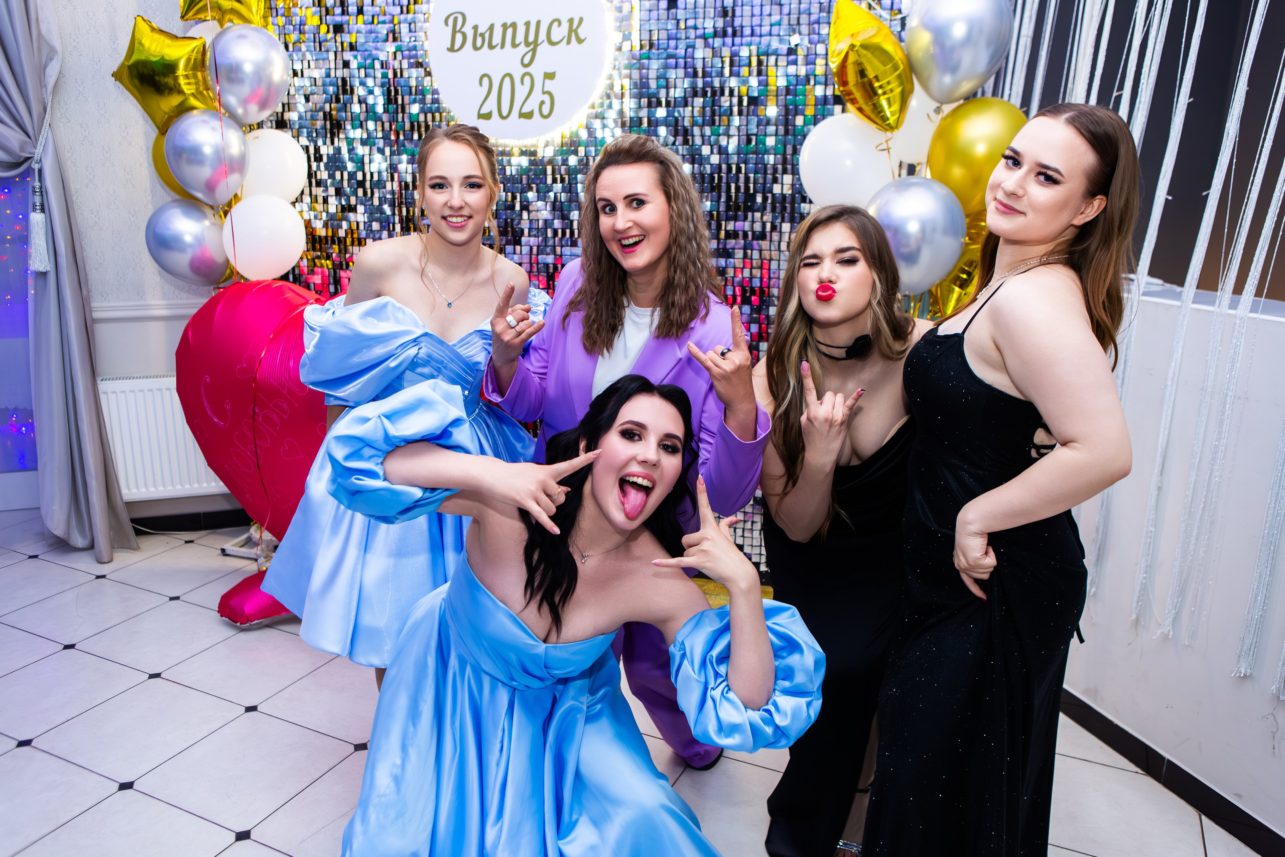 ВЫПУСКНОЙ ВЕЧЕР 2025 4 ШКОЛА. Профессиональный фотограф в Мценске и Орловской области