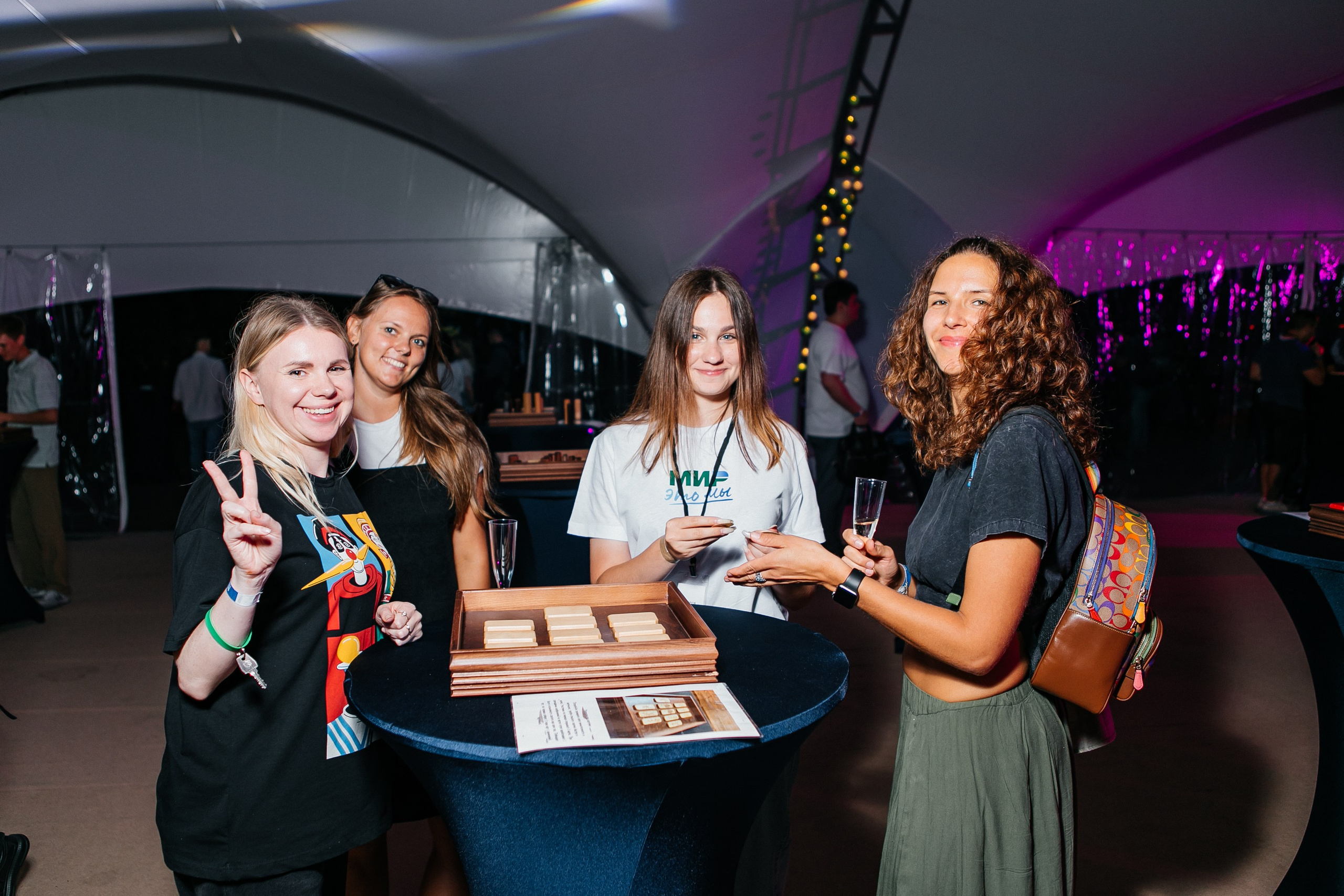 МИР событие на 1200 человек. Фотограф в Москве Дмитрий Жарков