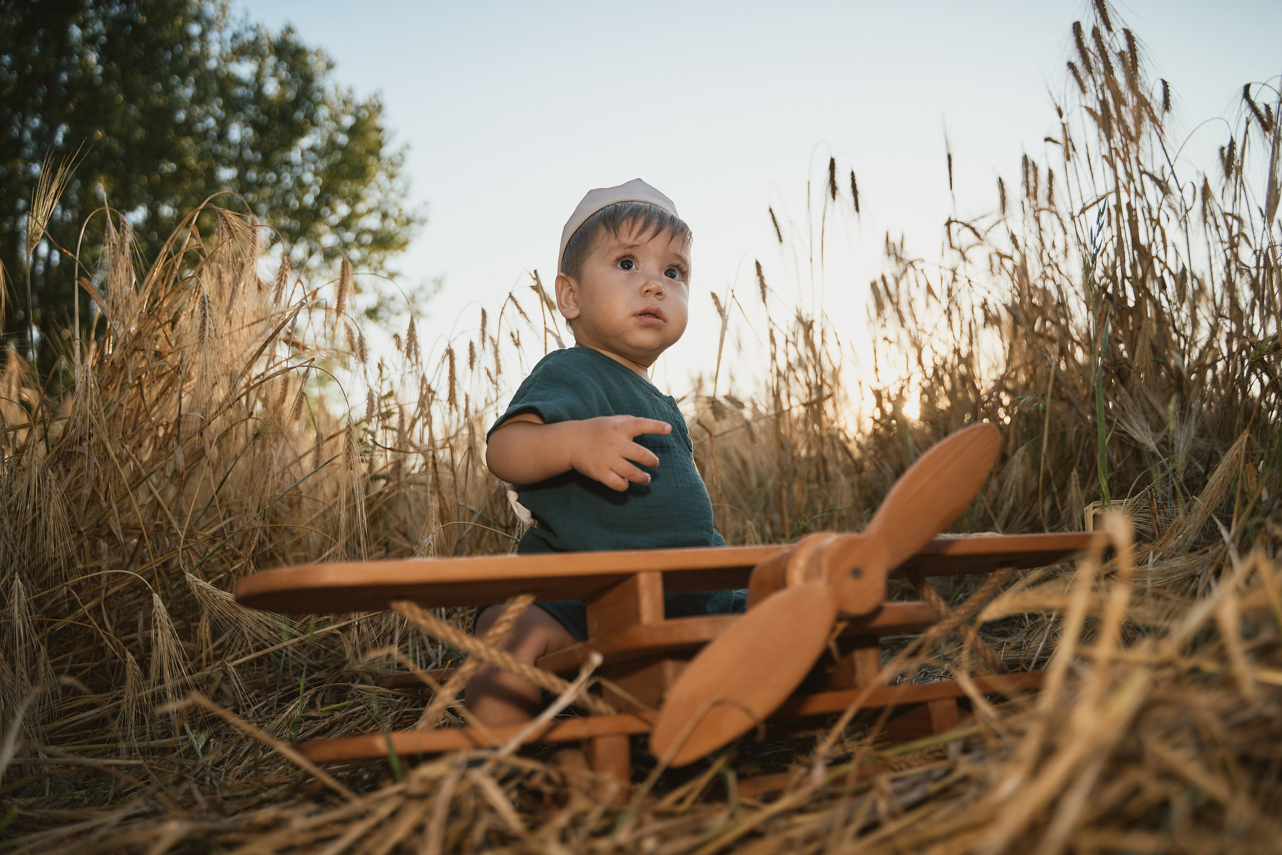 Маленький принц в поле. Петр Ступень. Свадебное, семейное фото и видео. Москва. Краснодар
