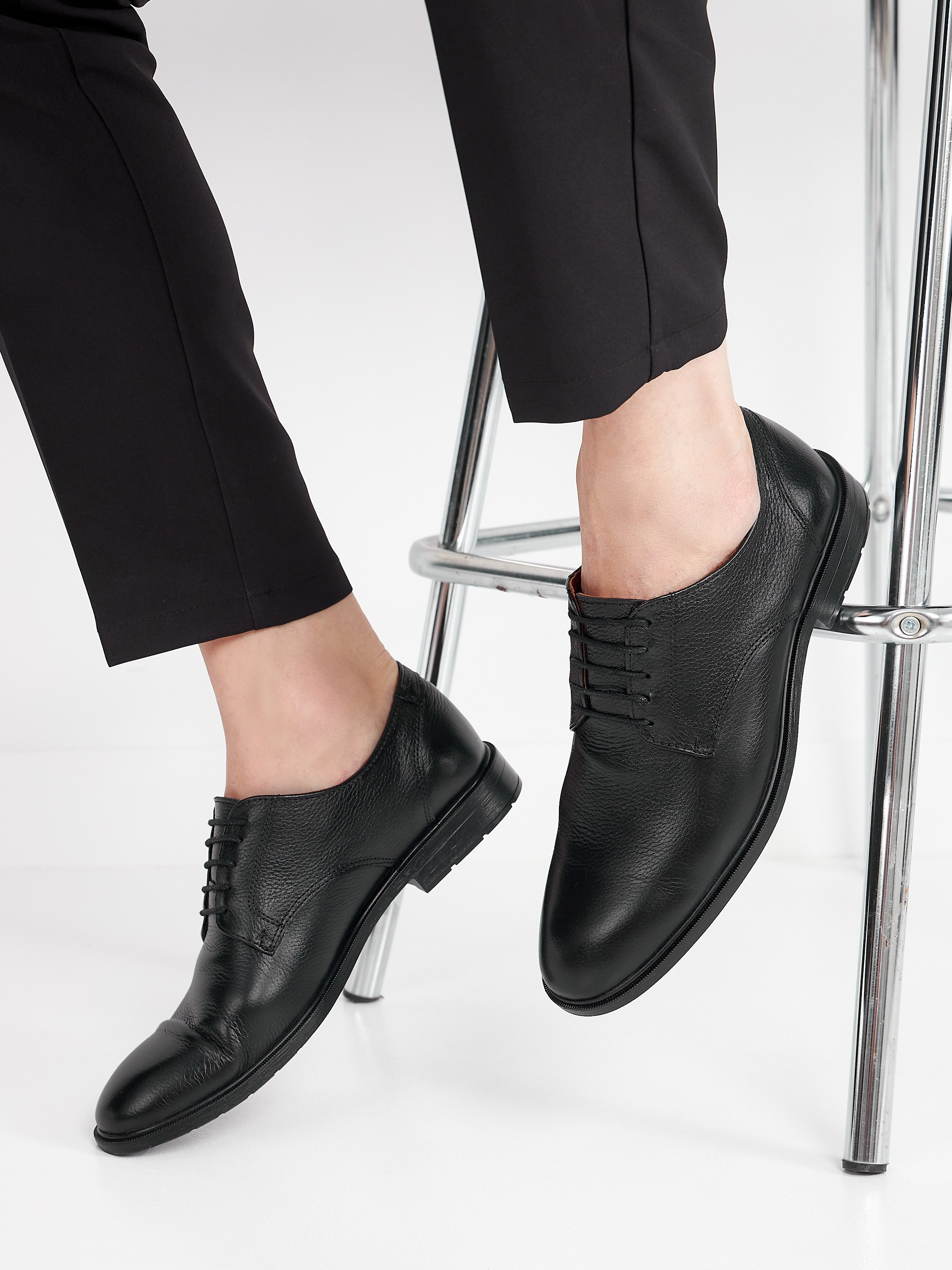 Фотосъемка обуви на модели для маркетплейсов. Алексей Темнов — фотограф в Пятигорске